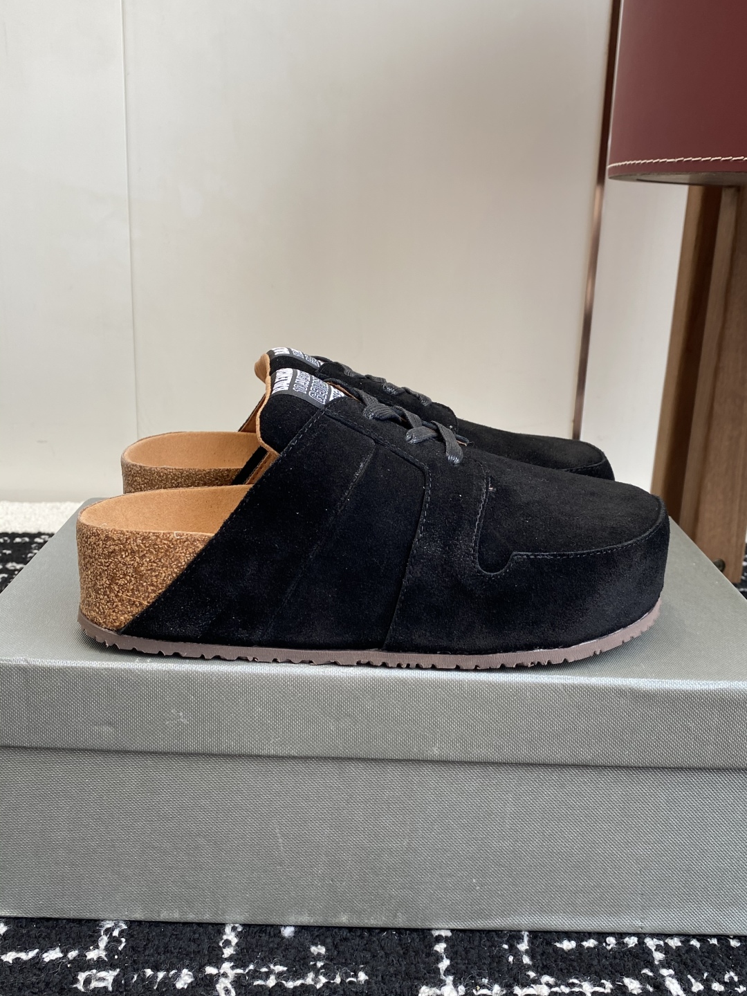 代购级
BaLenciaga 巴黎世家款 × BIRKENSTO联名合作款Boston包头软底 勃肯增高