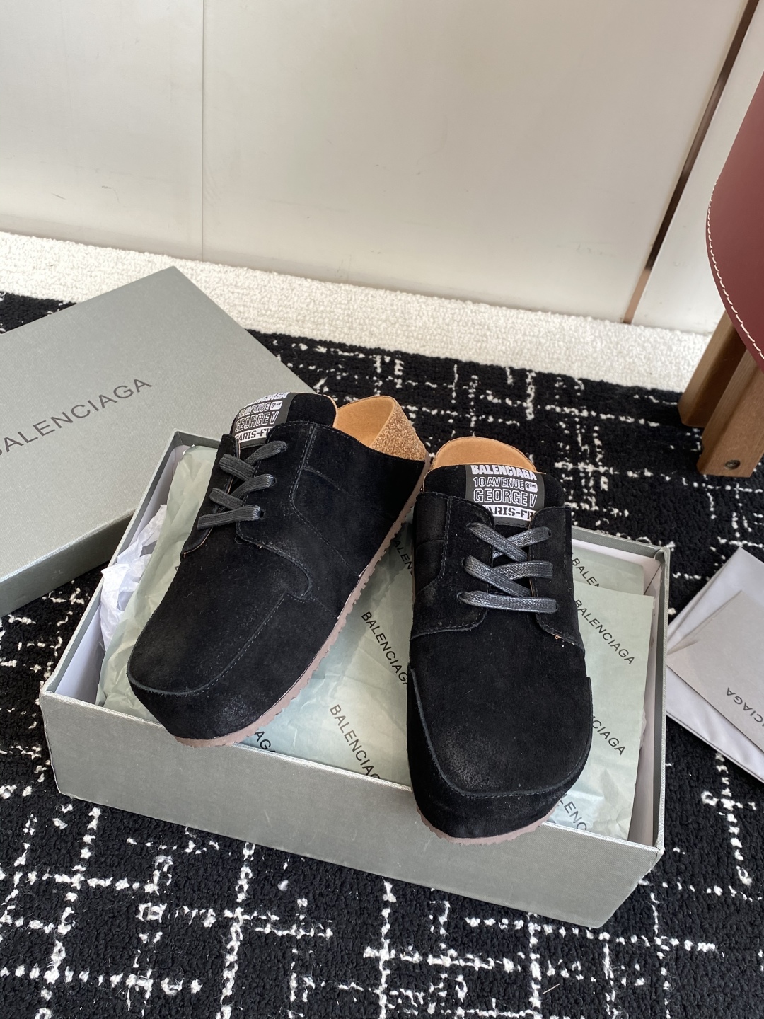 代购级
BaLenciaga 巴黎世家款 × BIRKENSTO联名合作款Boston包头软底 勃肯增高