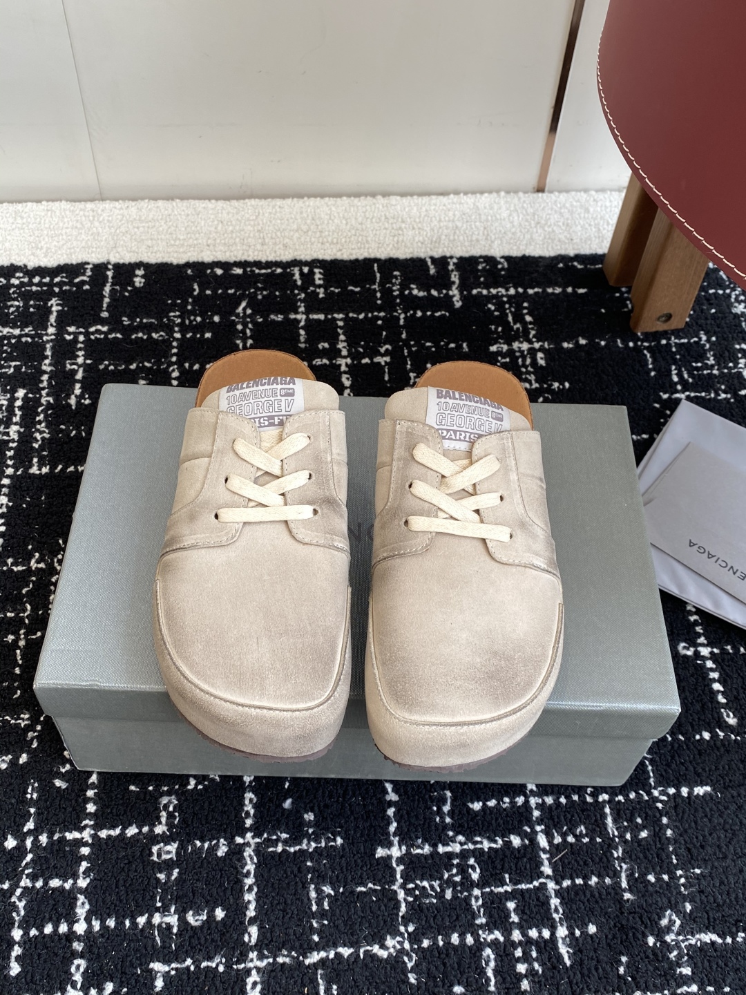 代购级
BaLenciaga 巴黎世家款 × BIRKENSTO联名合作款Boston包头软底 勃肯增高