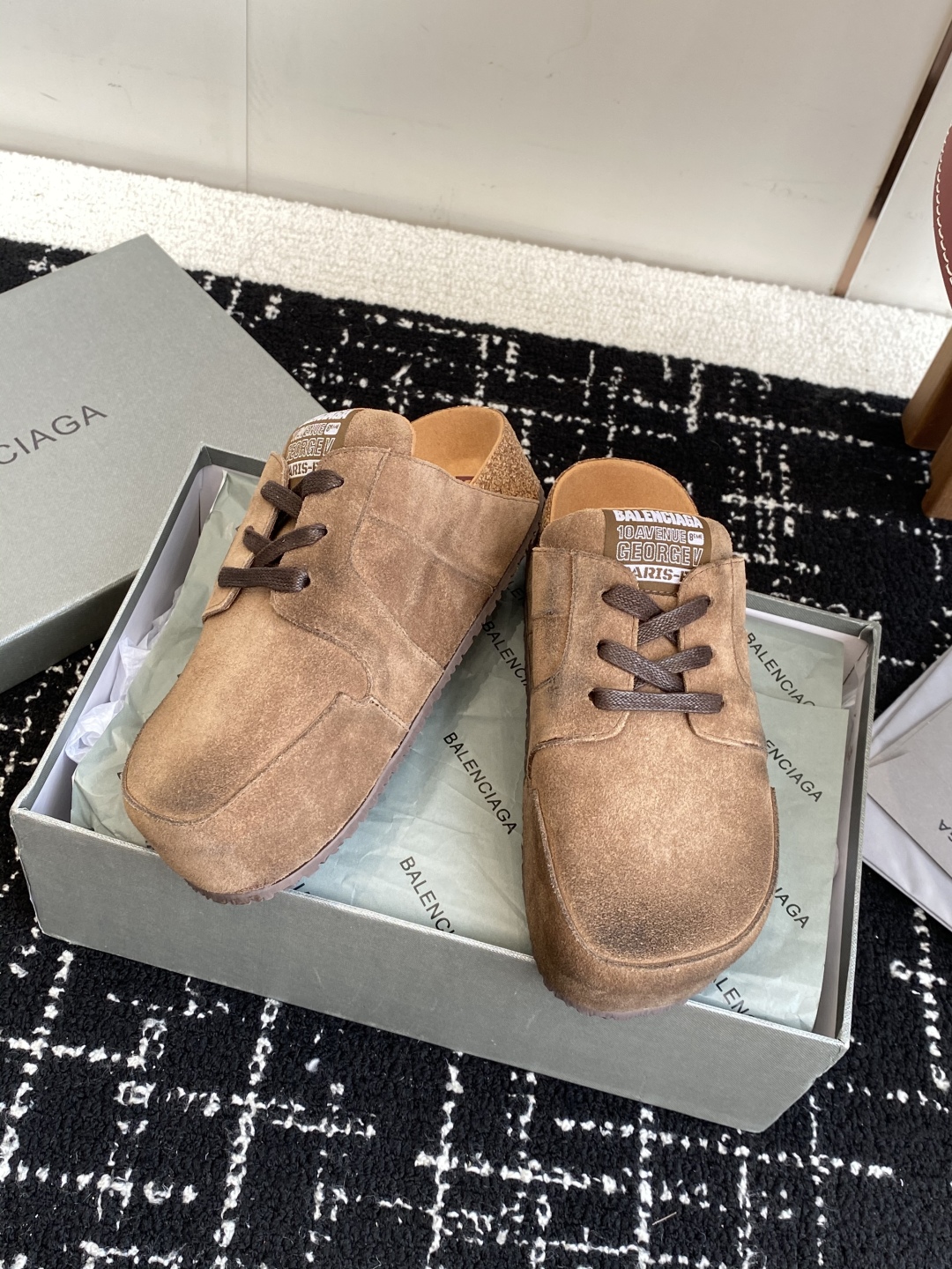 代购级
BaLenciaga 巴黎世家款 × BIRKENSTO联名合作款Boston包头软底 勃肯增高
