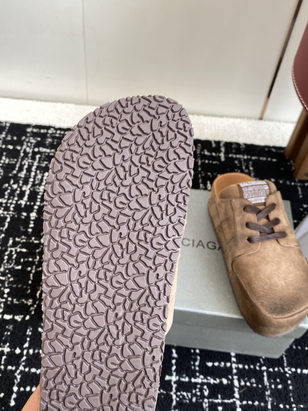 代购级
BaLenciaga 巴黎世家款 × BIRKENSTO联名合作款Boston包头软底 勃肯增高