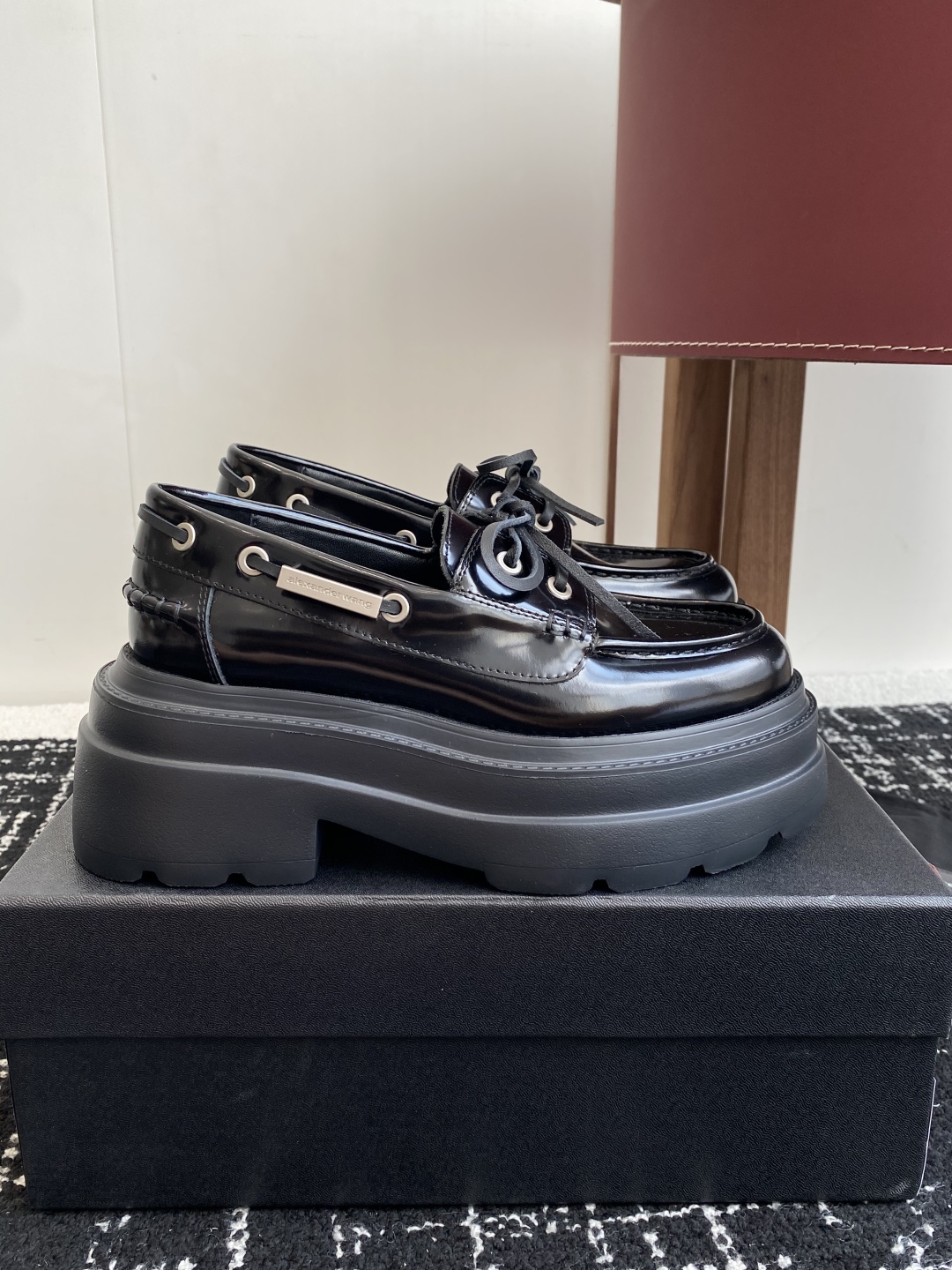 代购级
Alexander Wang aw carter
Jennie 大王这双厚底乐福鞋好绝，同款乐福
