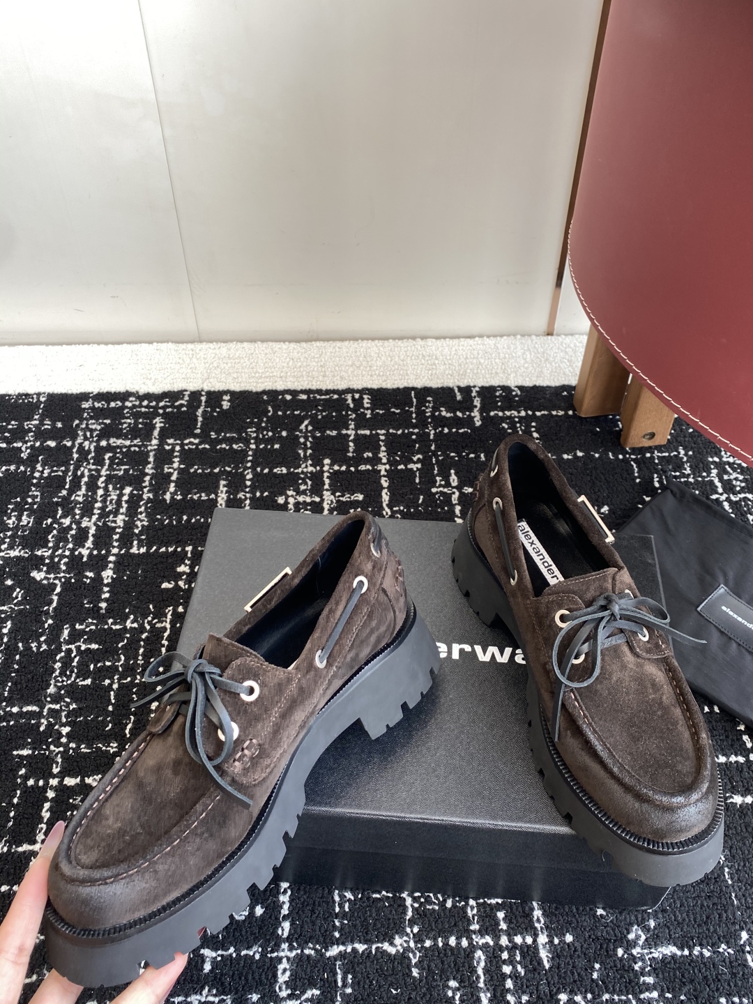 代购级
Alexander Wang aw carter
Jennie 大王这 厚底乐福鞋好绝，同款乐福