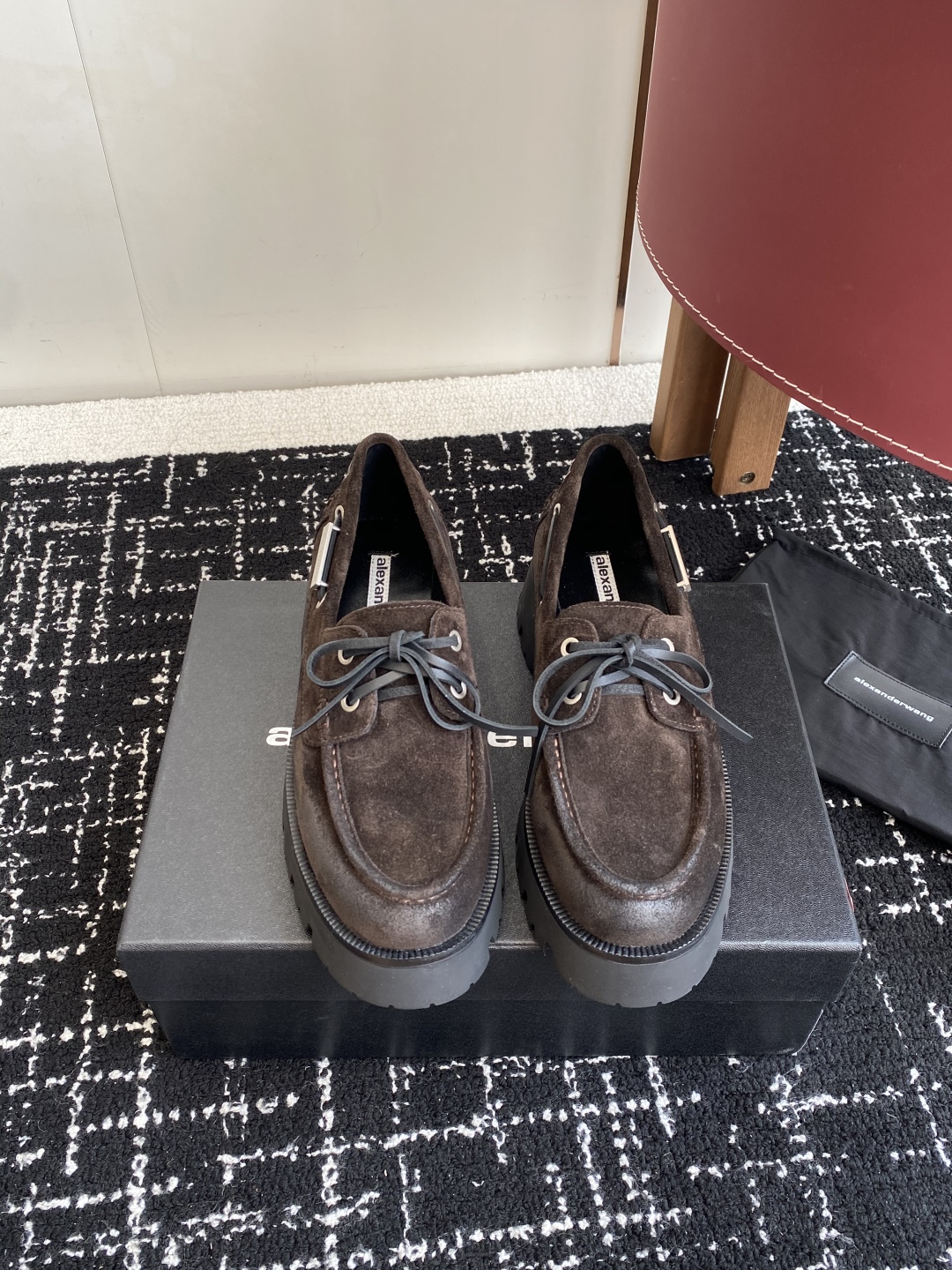 代购级
Alexander Wang aw carter
Jennie 大王这 厚底乐福鞋好绝，同款乐福