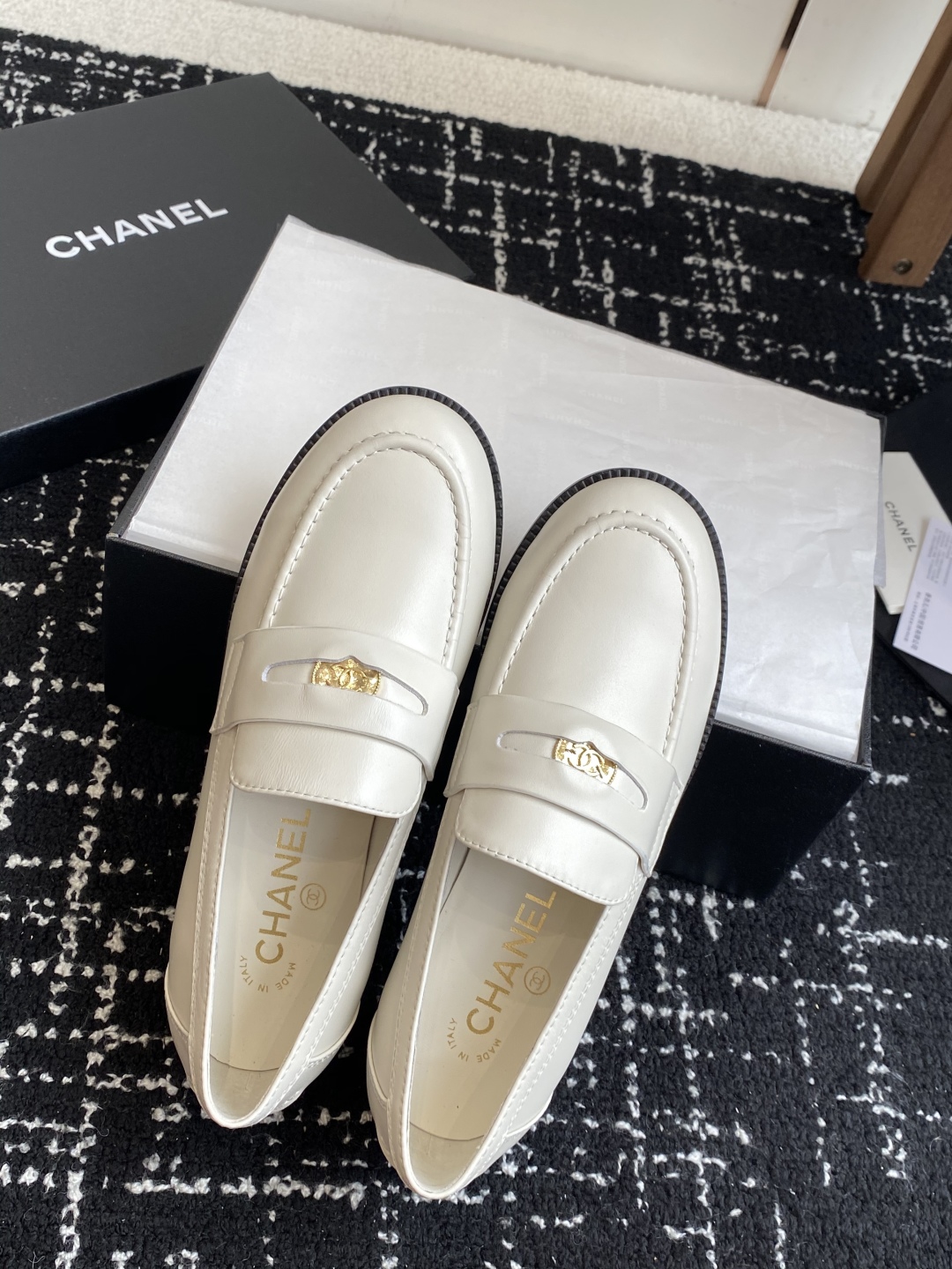 代购级
Chanel 25ss 小香 新款 小香乐福鞋 单鞋秋冬 香家必备爆款

女神系列，拥有香家特色