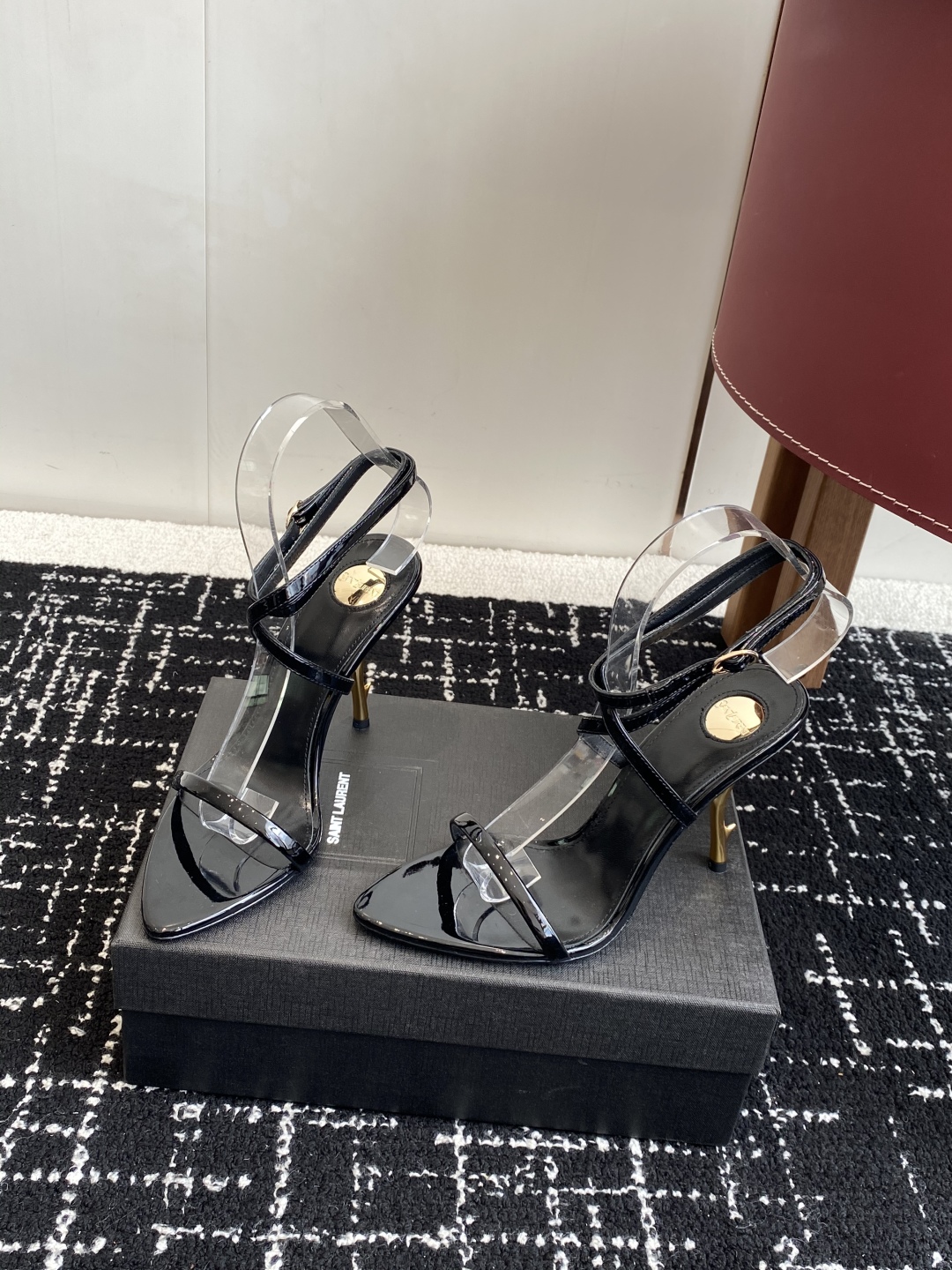 代购级
YSL 圣罗兰 SAINT LAURENT 25ss 春夏 新款凉鞋 

圣罗兰春夏新款 Mel