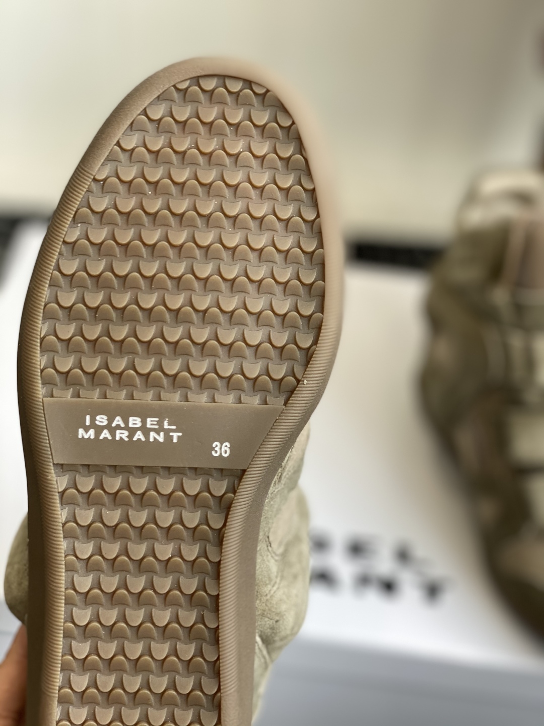 代购级
ISABEL MARANT 伊莎贝尔25款秋冬新款

INS网红博主热推！一双简单又不失高级的靴