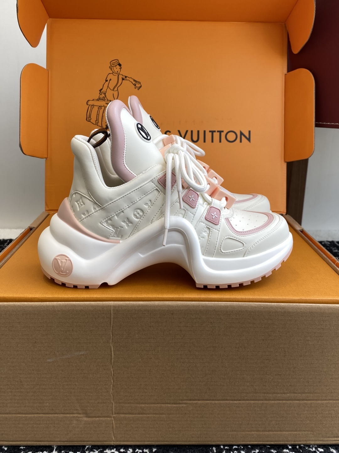 东莞代购级扣子➕10(官网同步✈️盒包装)
⚠️全新升级Louis Vuitton 路易斯威登 25 老