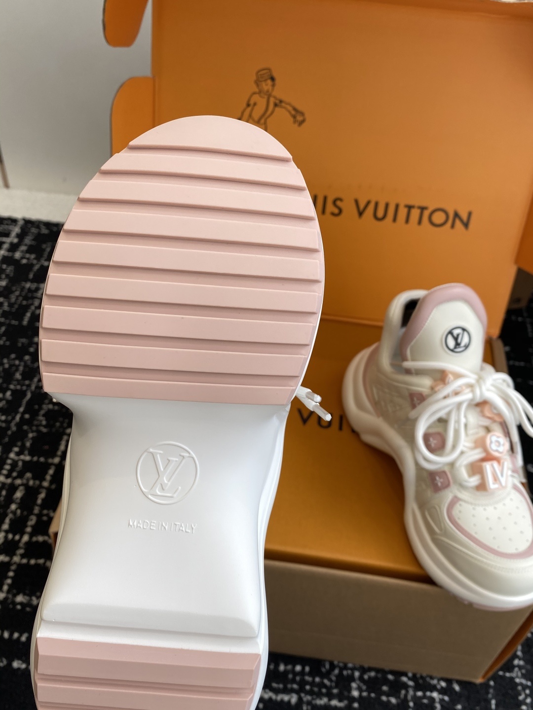 东莞代购级扣子➕10(官网同步✈️盒包装)
⚠️全新升级Louis Vuitton 路易斯威登 25 老