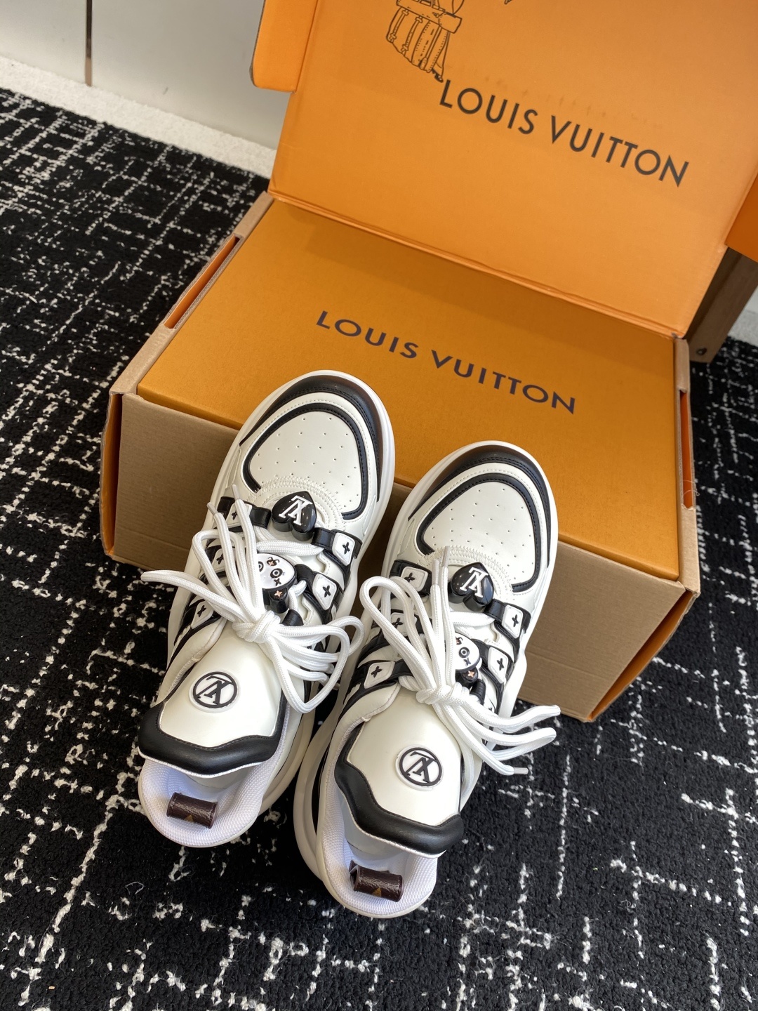 东莞代购级 扣子➕10(官网同步✈️盒包装)
⚠️全新升级Louis Vuitton 路易斯威登 25