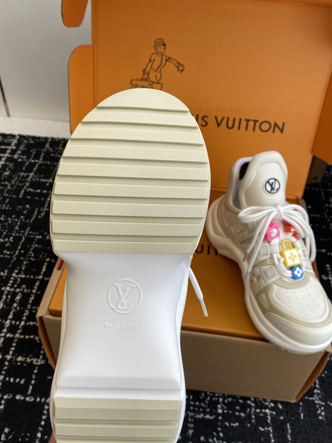 东莞代购级 扣子➕10(官网同步✈️盒包装)
⚠️全新升级Louis Vuitton 路易斯威登 25