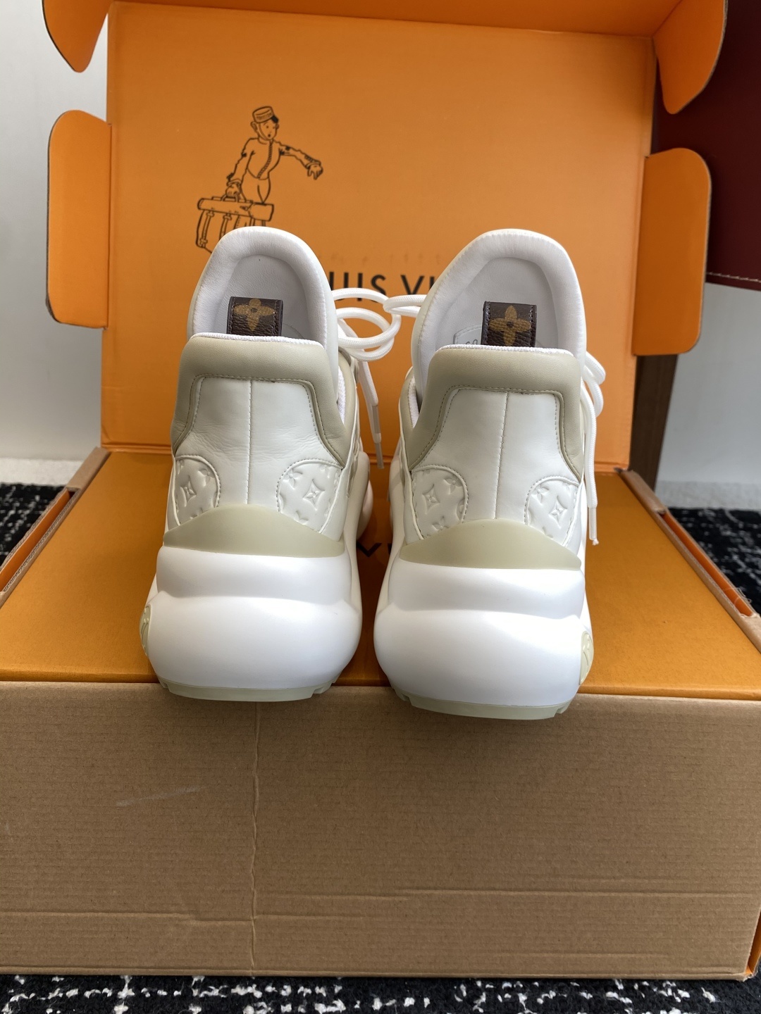 东莞代购级 扣子➕10(官网同步✈️盒包装)
⚠️全新升级Louis Vuitton 路易斯威登 25