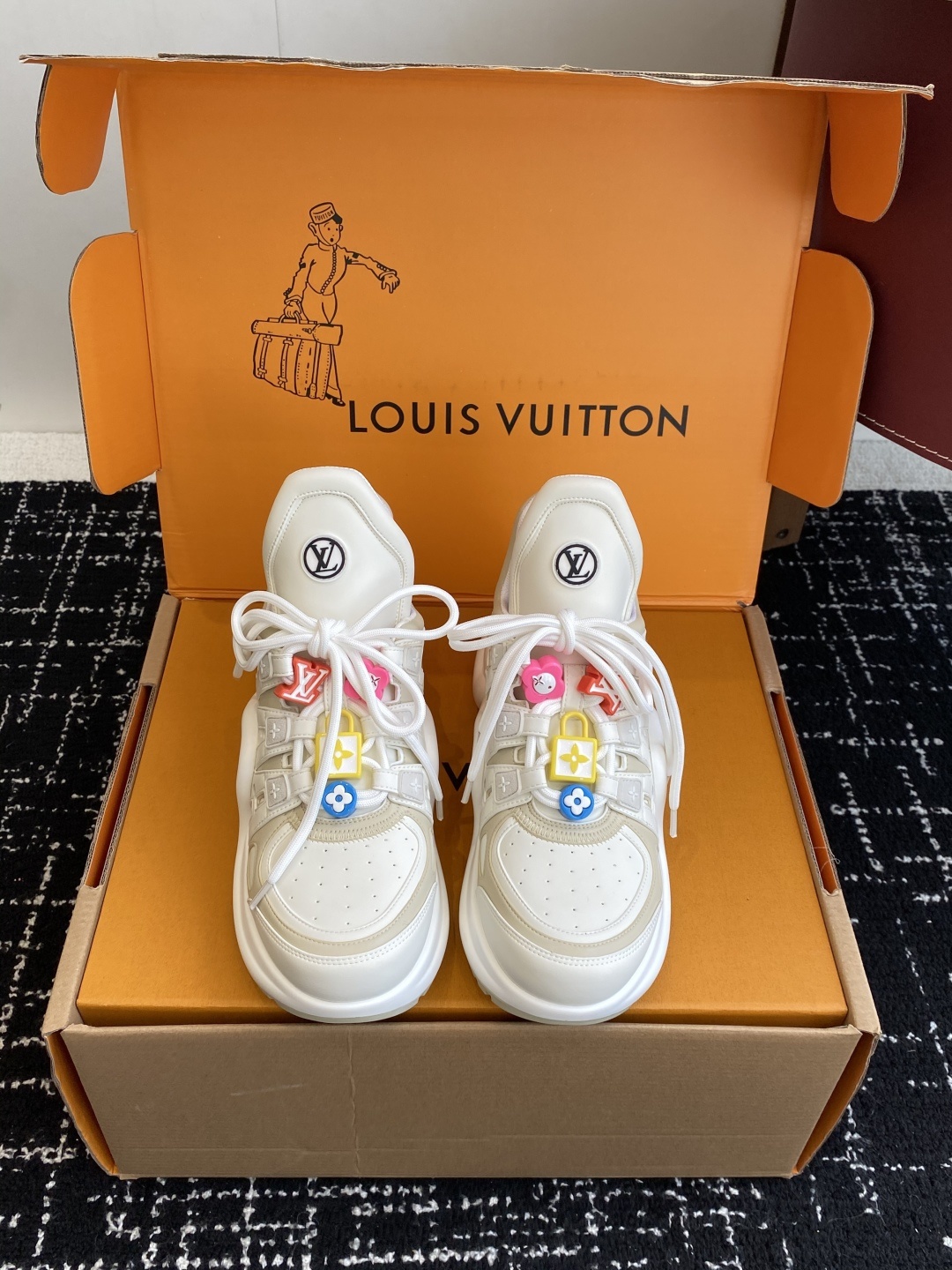 东莞代购级 扣子➕10(官网同步✈️盒包装)
⚠️全新升级Louis Vuitton 路易斯威登 25