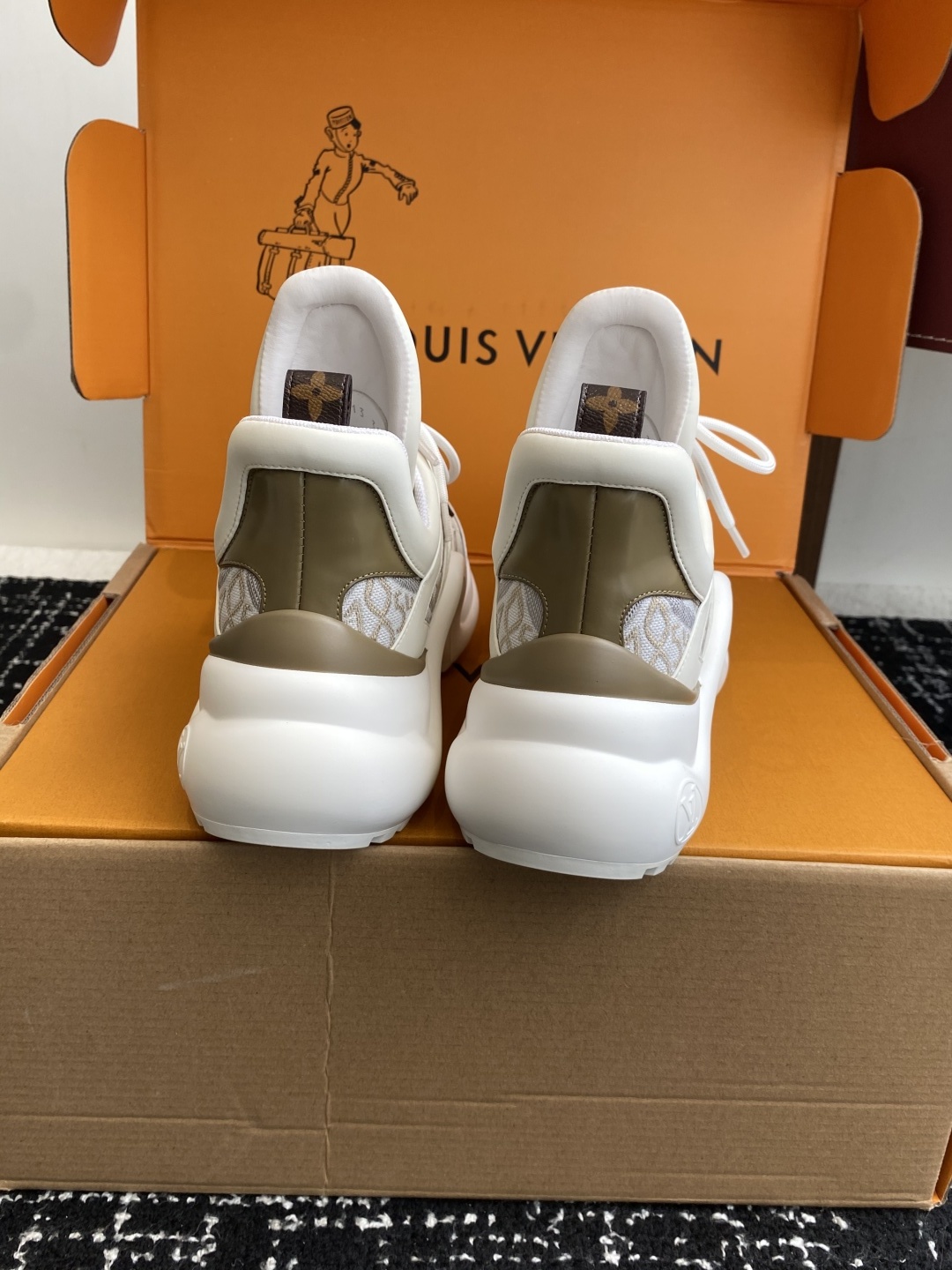 东莞代购级 扣子➕10(官网同步✈️盒包装)
⚠️全新升级Louis Vuitton 路易斯威登 25
