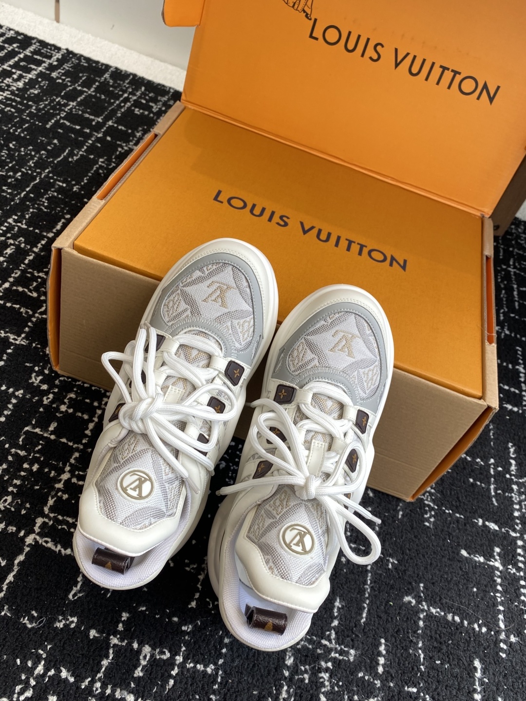 东莞代购级 扣子➕10(官网同步✈️盒包装)
⚠️全新升级Louis Vuitton 路易斯威登 25