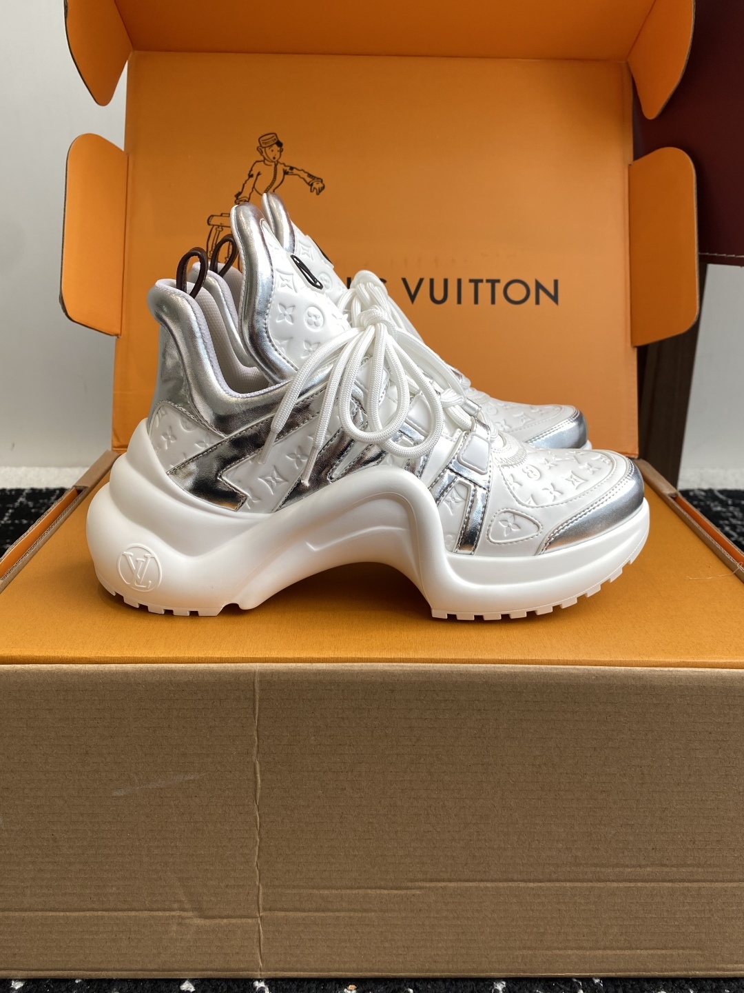 东莞代购级 扣子➕10(官网同步✈️盒包装)
⚠️全新升级Louis Vuitton 路易斯威登 25