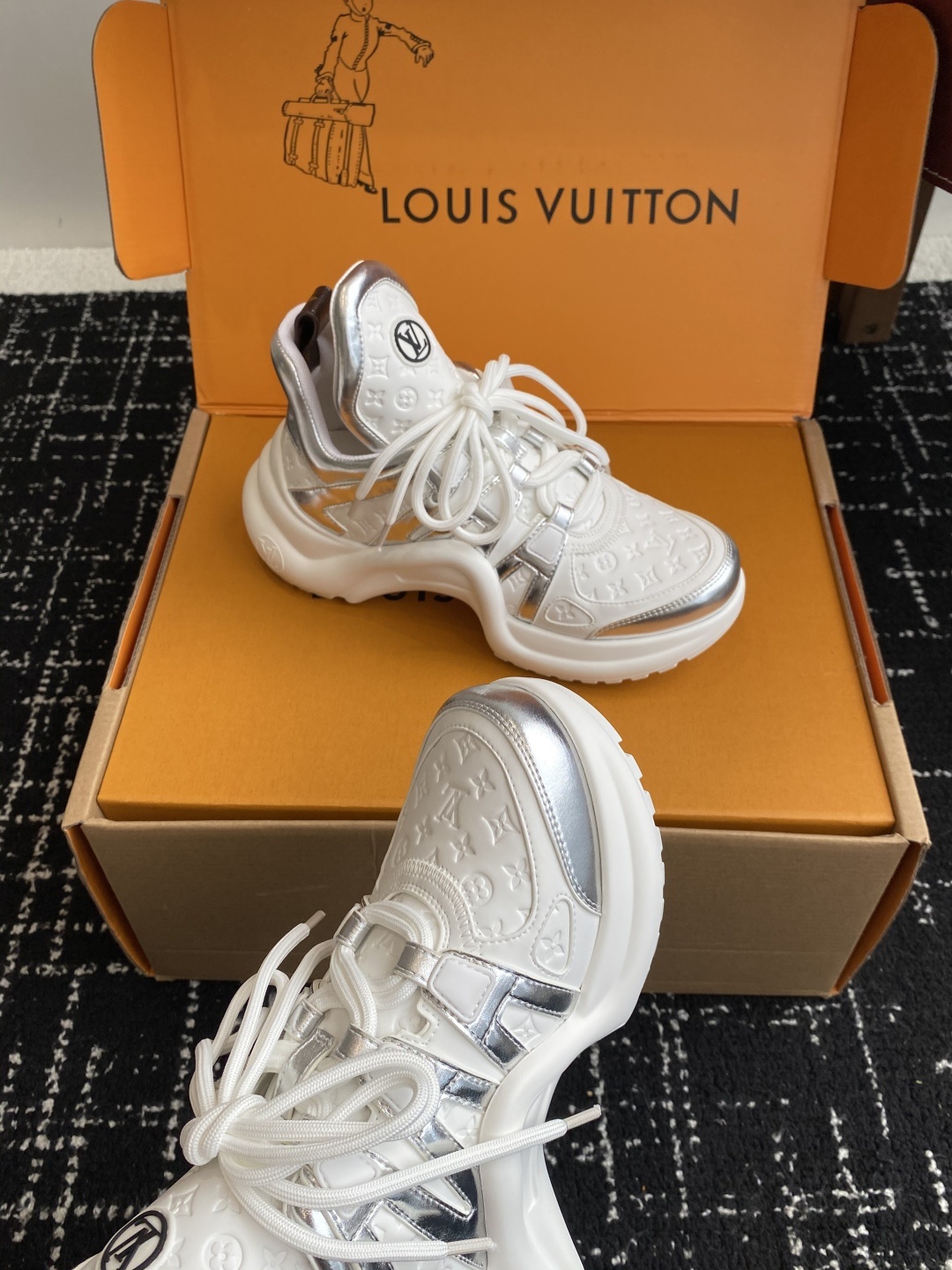 东莞代购级 扣子➕10(官网同步✈️盒包装)
⚠️全新升级Louis Vuitton 路易斯威登 25