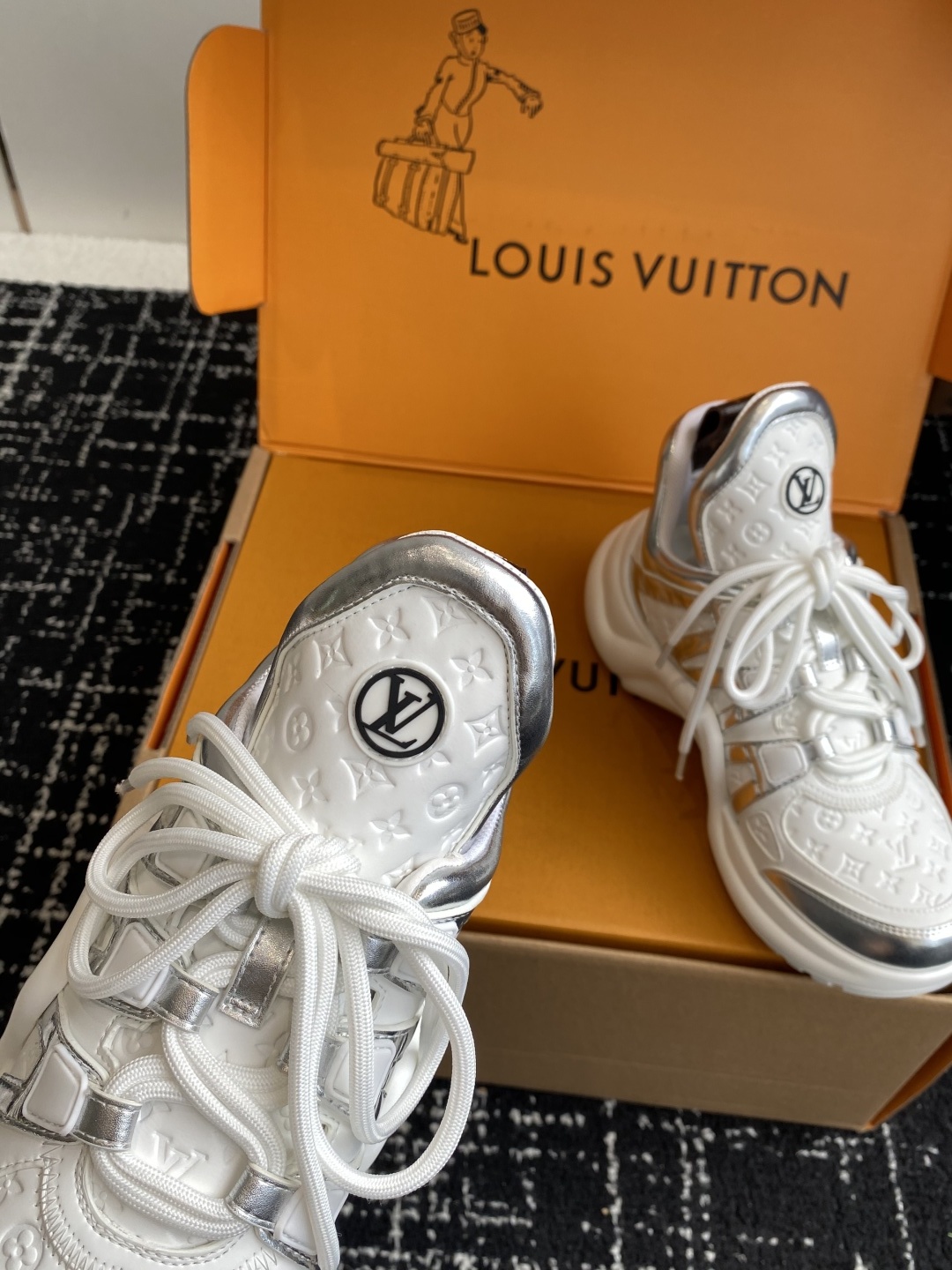 东莞代购级 扣子➕10(官网同步✈️盒包装)
⚠️全新升级Louis Vuitton 路易斯威登 25