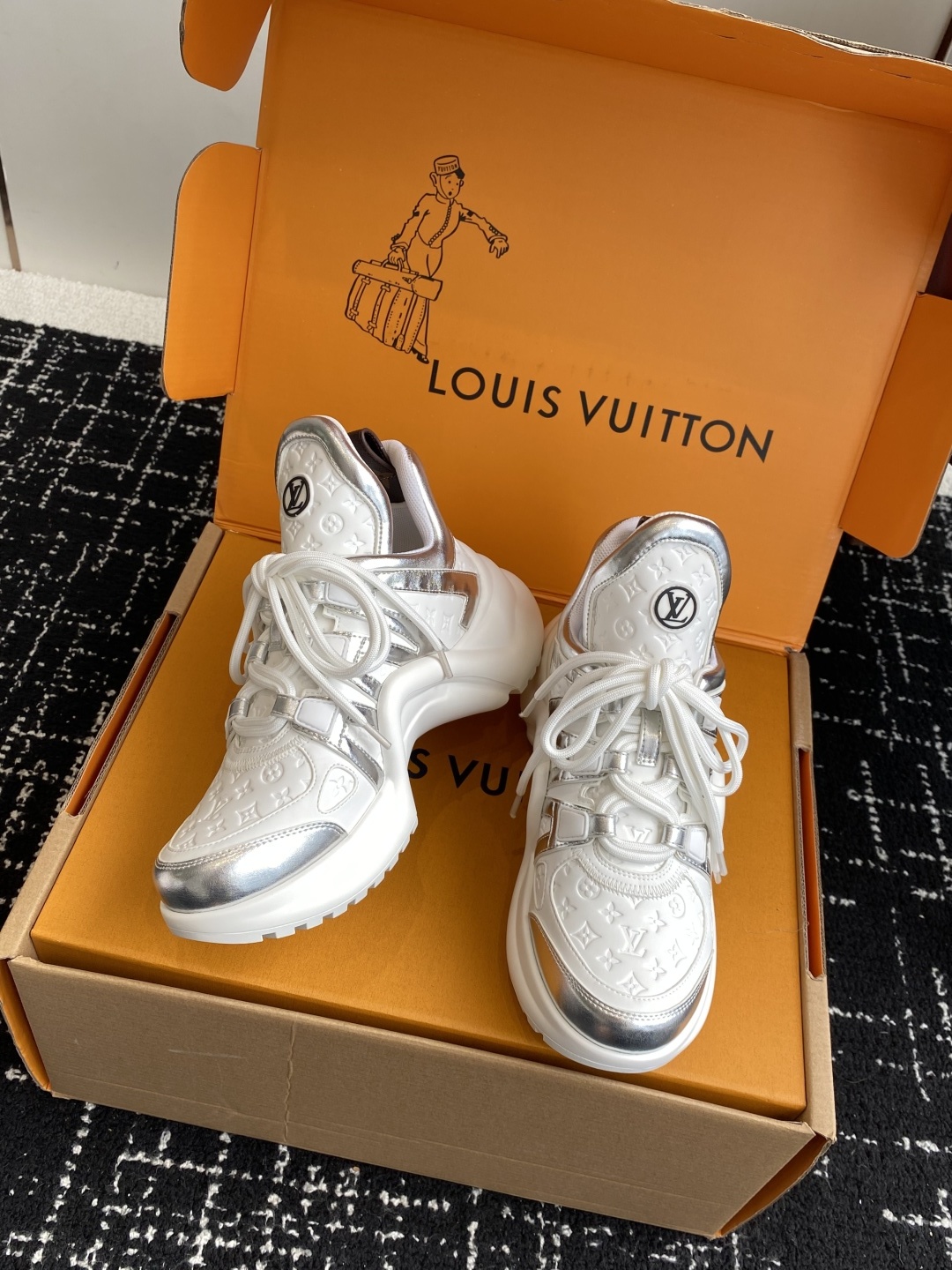 东莞代购级 扣子➕10(官网同步✈️盒包装)
⚠️全新升级Louis Vuitton 路易斯威登 25