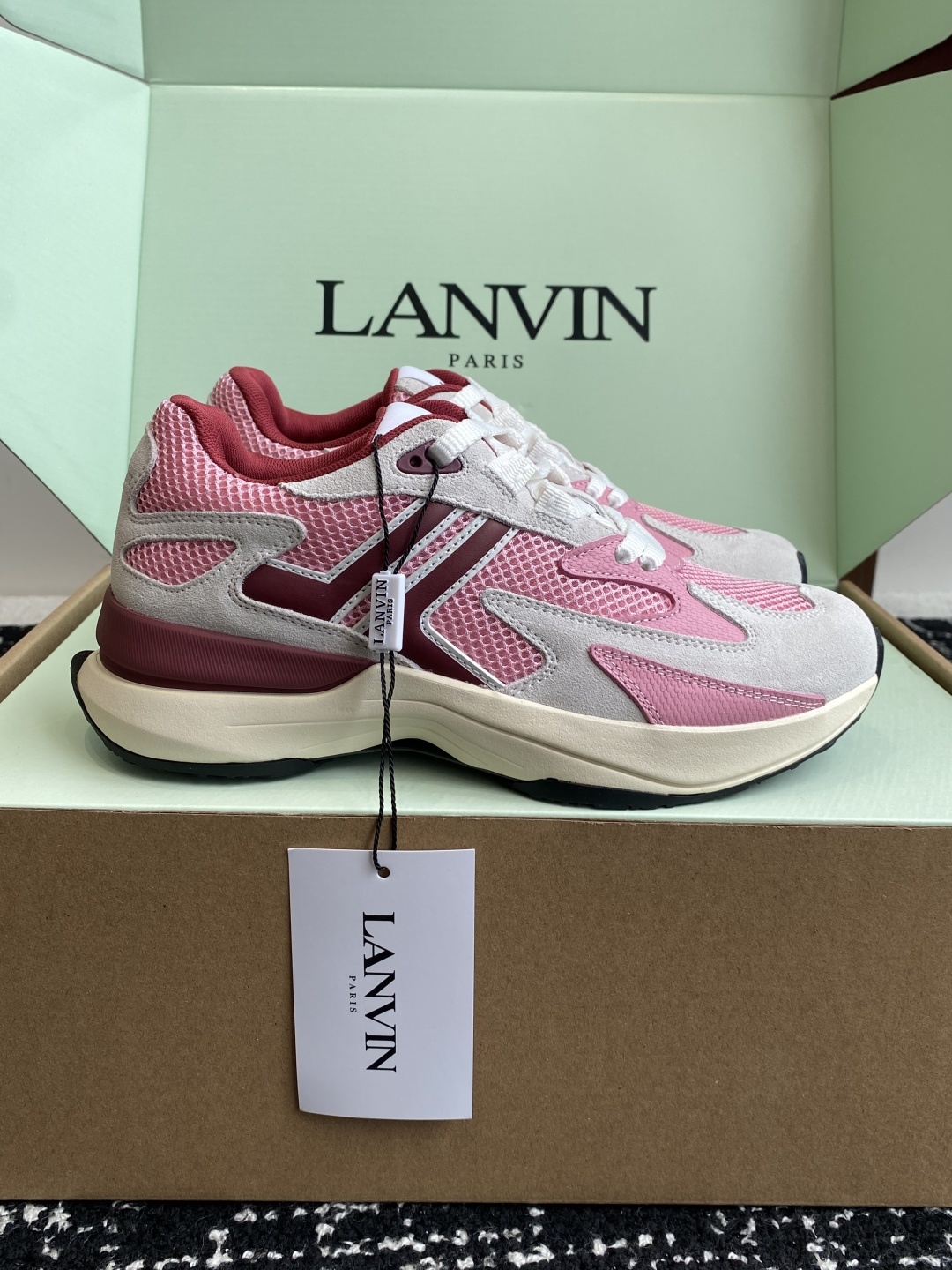 代购级
Lanvin浪凡 最新Jla系列 情侣款 网面 厚底 休闲 运动鞋 跑鞋
原版购入开发 做货