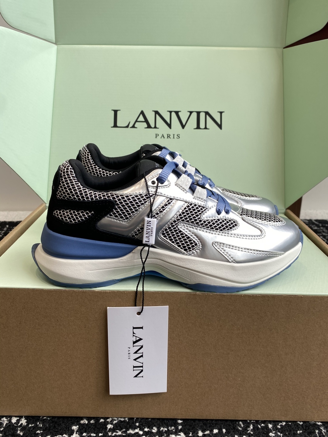 代购级
Lanvin浪凡 最新Jla系列 情侣款 网面 厚底 休闲 运动鞋 跑鞋
原版购入开发 做货