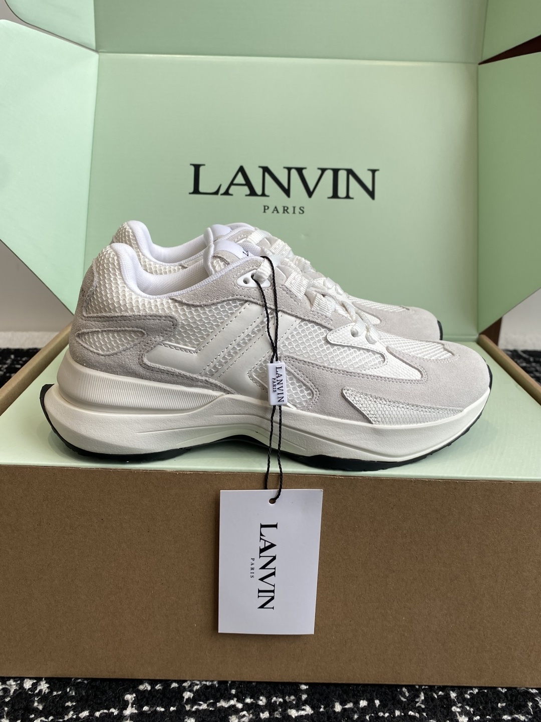 代购级
Lanvin浪凡 最新Jla系列 情侣款 网面 厚底 休闲 运动鞋 跑鞋
原版购入开发 做货