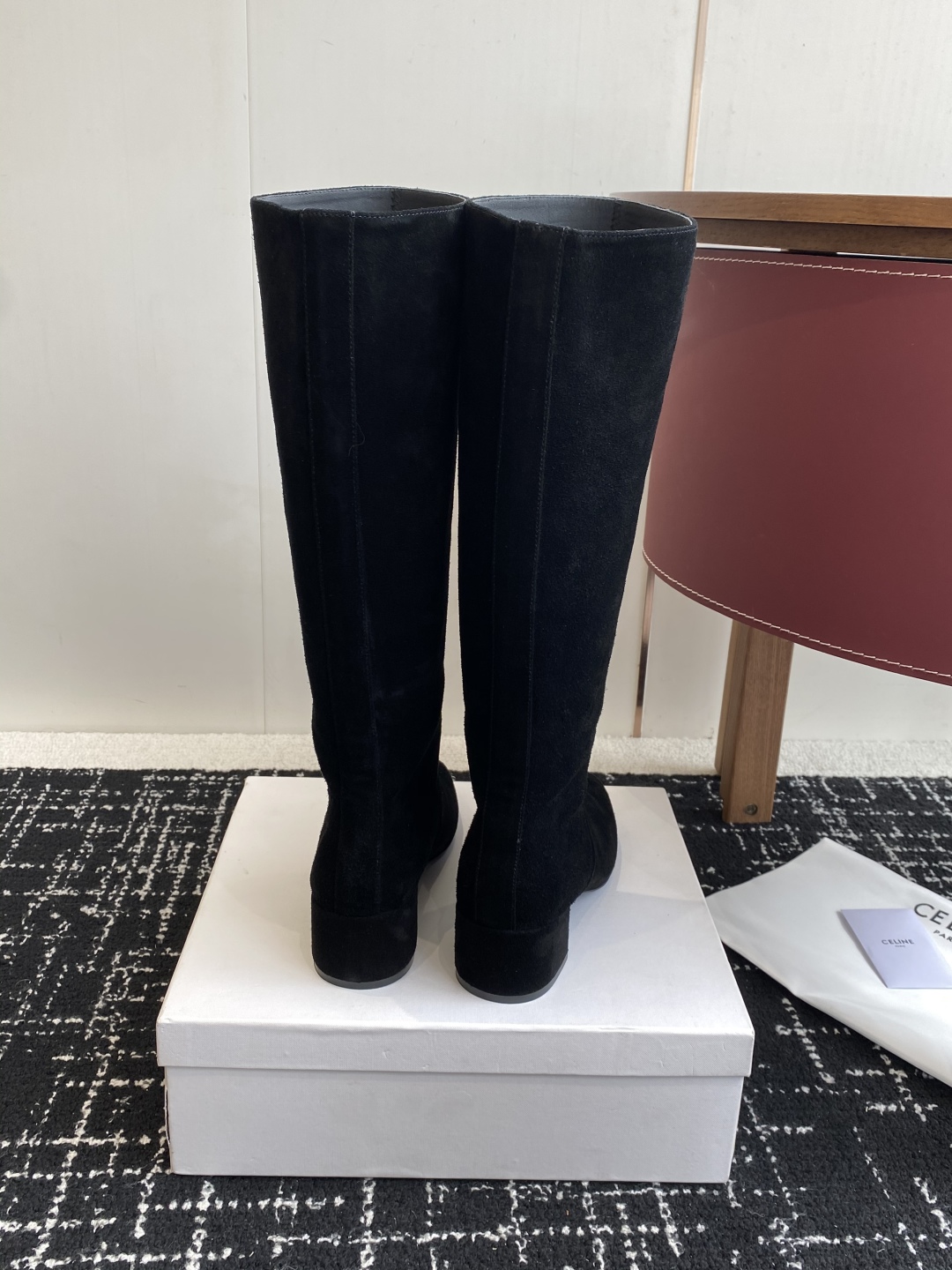 Celine 赛琳 25ss秋冬新品 粗跟 短靴
塞琳这一季好看的款式真的是很多 比如这款军靴就很机车风
