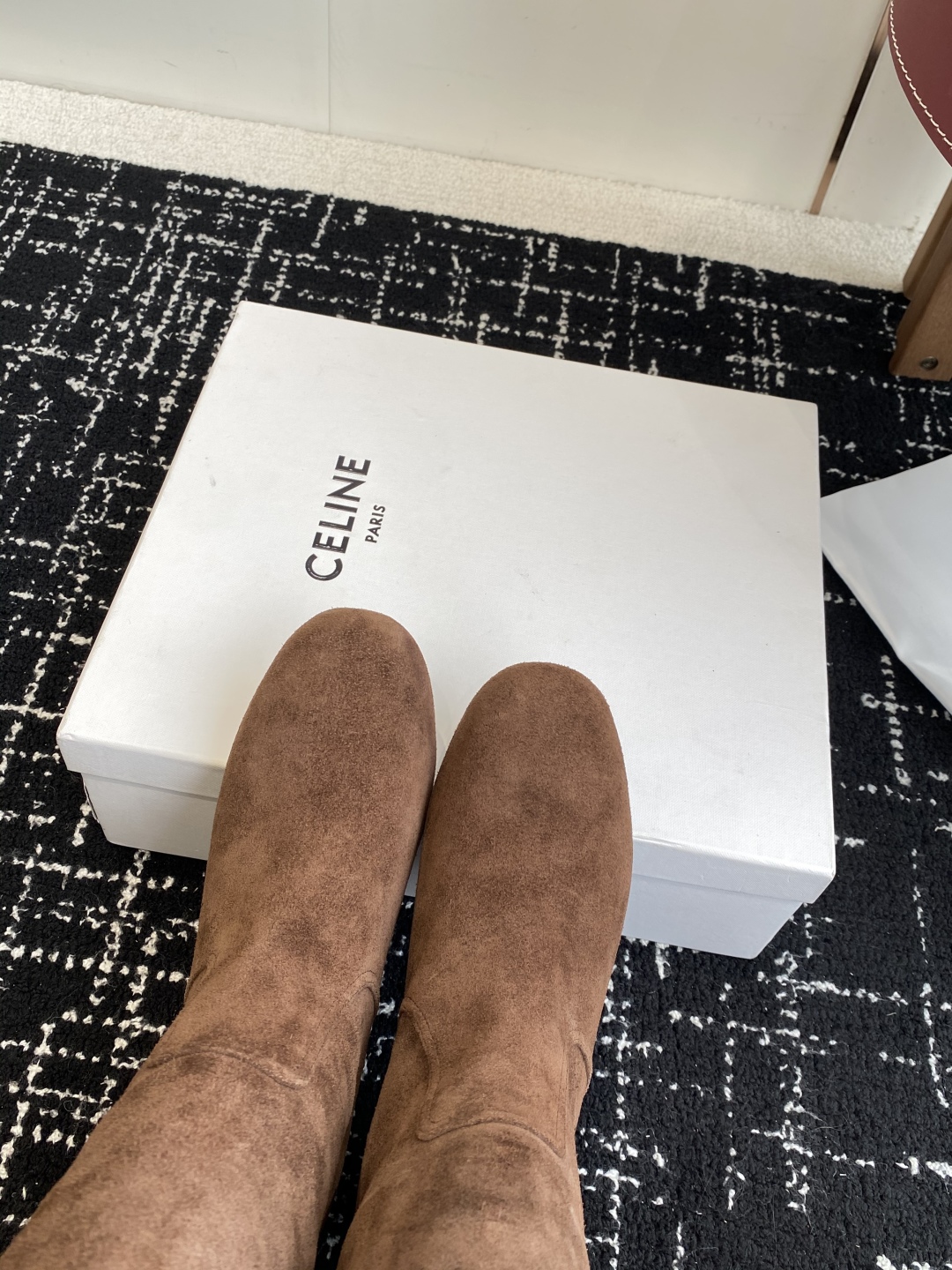 Celine 赛琳 25ss秋冬新品 粗跟 短靴
塞琳这一季好看的款式真的是很多 比如这款军靴就很机车风