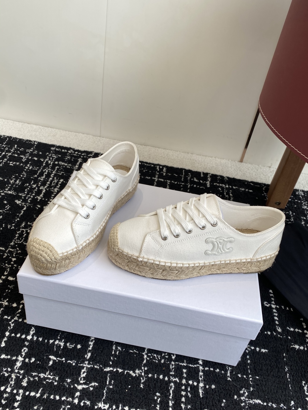 代购级
celine赛琳 25ss 最新款凯旋门渔夫鞋超多明星网红种草 

专柜一鞋难求 经典永不过时的