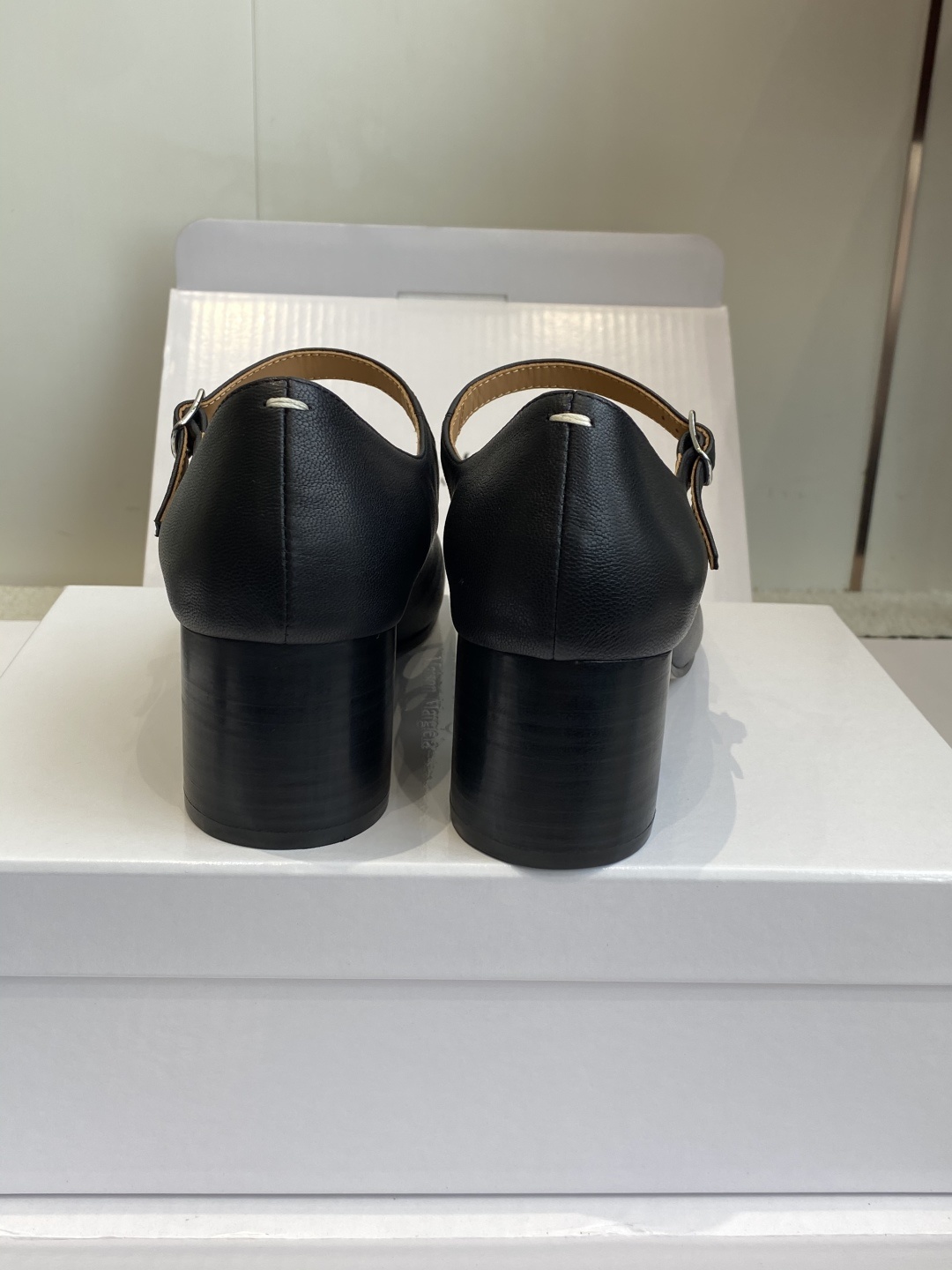 东莞代购级(官网同步✈️盒包装)Maison Margiela丨MM6马吉拉25ss新款粗跟玛丽珍分趾鞋