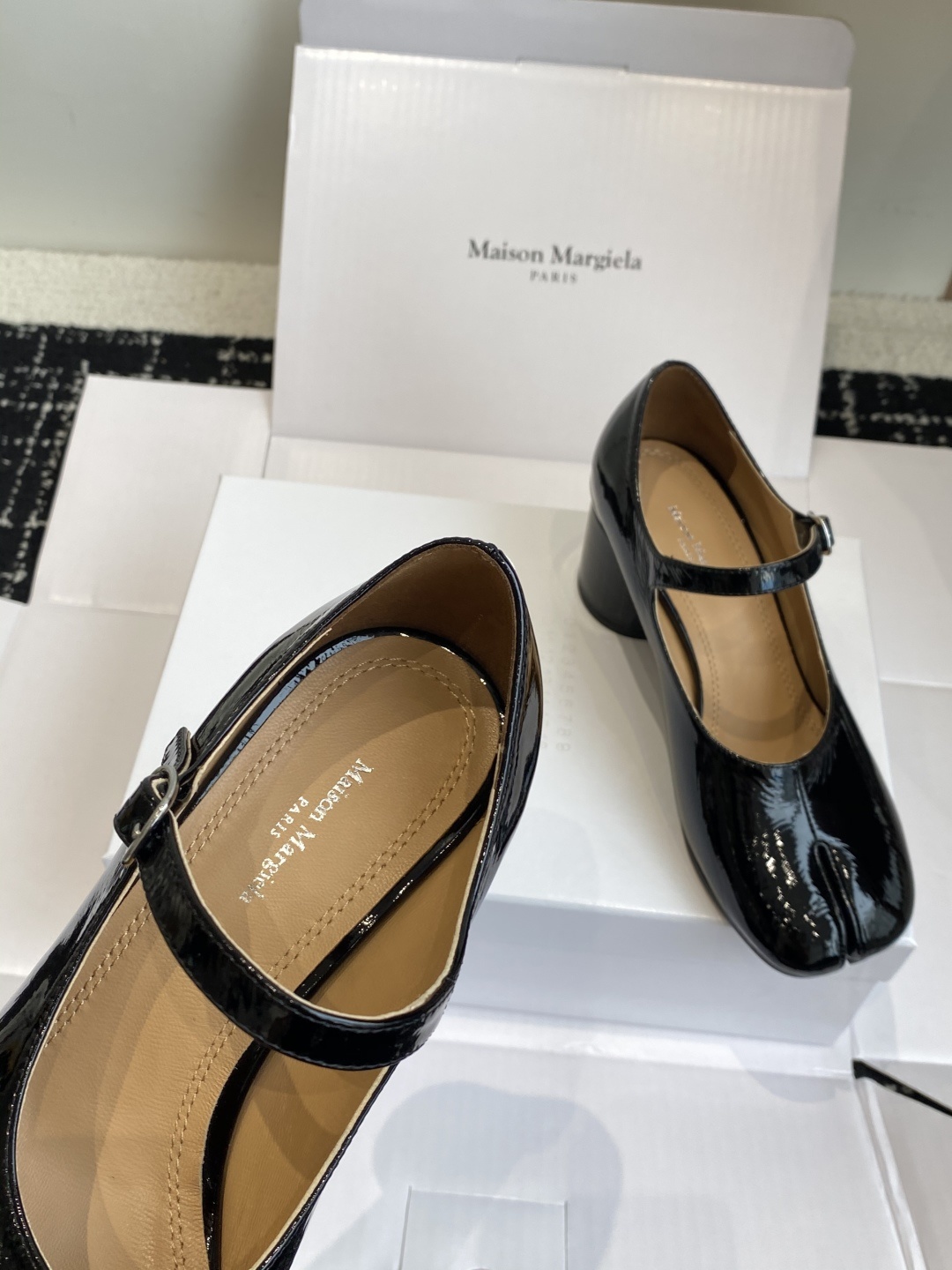 东莞代购级(官网同步✈️盒包装)Maison Margiela丨MM6马吉拉25ss新款粗跟玛丽珍分趾鞋