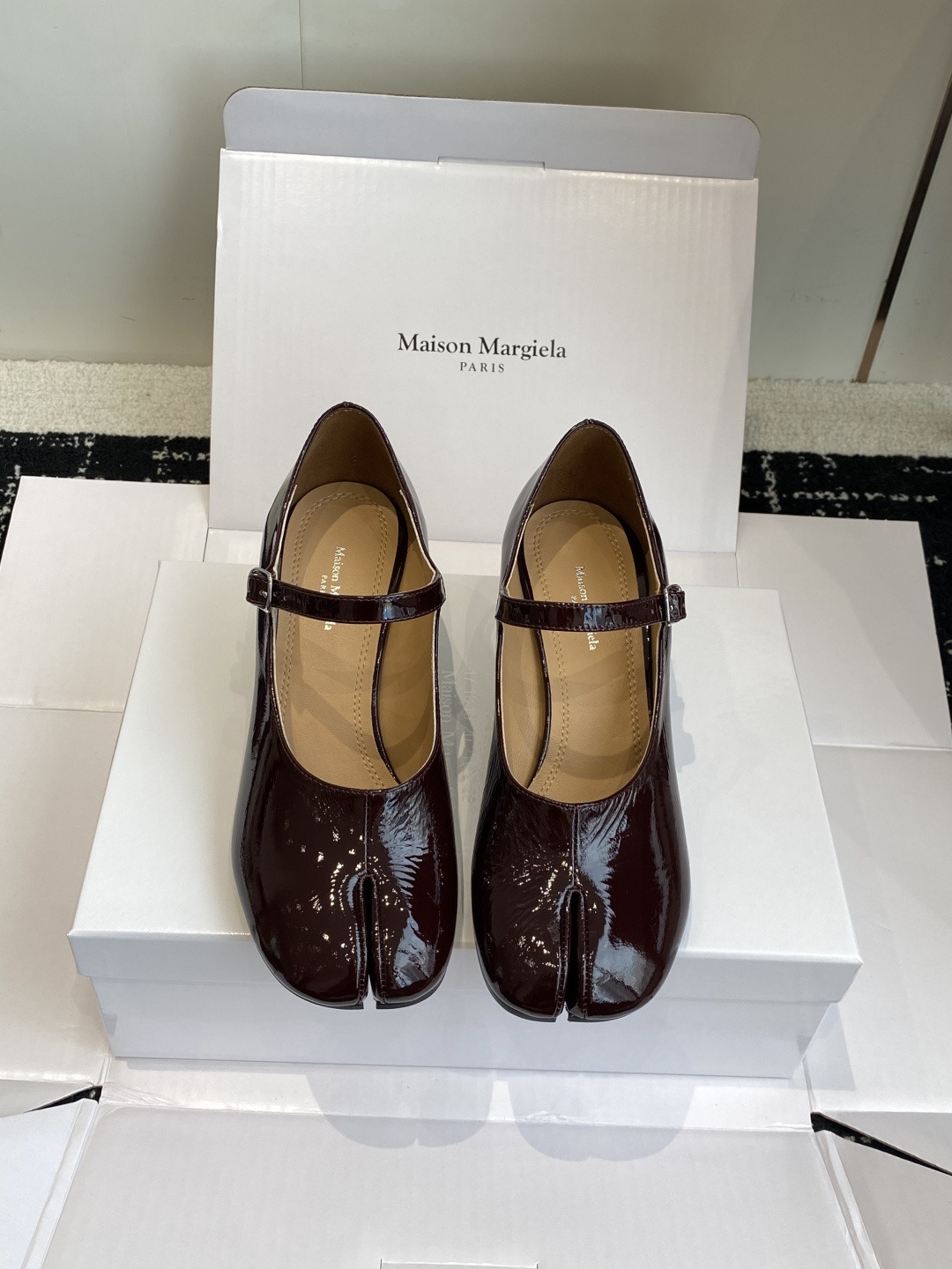 东莞代购级(官网同步✈️盒包装)Maison Margiela丨MM6马吉拉25ss新款粗跟玛丽珍分趾鞋