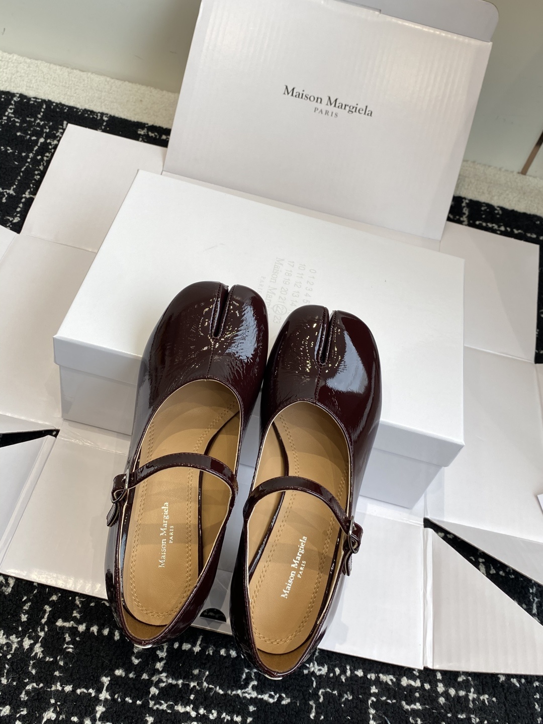 东莞代购级(官网同步✈️盒包装)Maison Margiela丨MM6马吉拉25ss新款粗跟玛丽珍分趾鞋