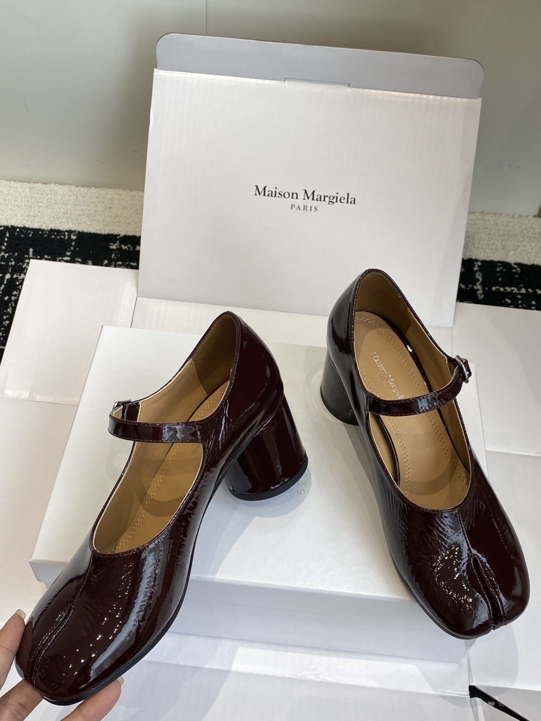 东莞代购级(官网同步✈️盒包装)Maison Margiela丨MM6马吉拉25ss新款粗跟玛丽珍分趾鞋