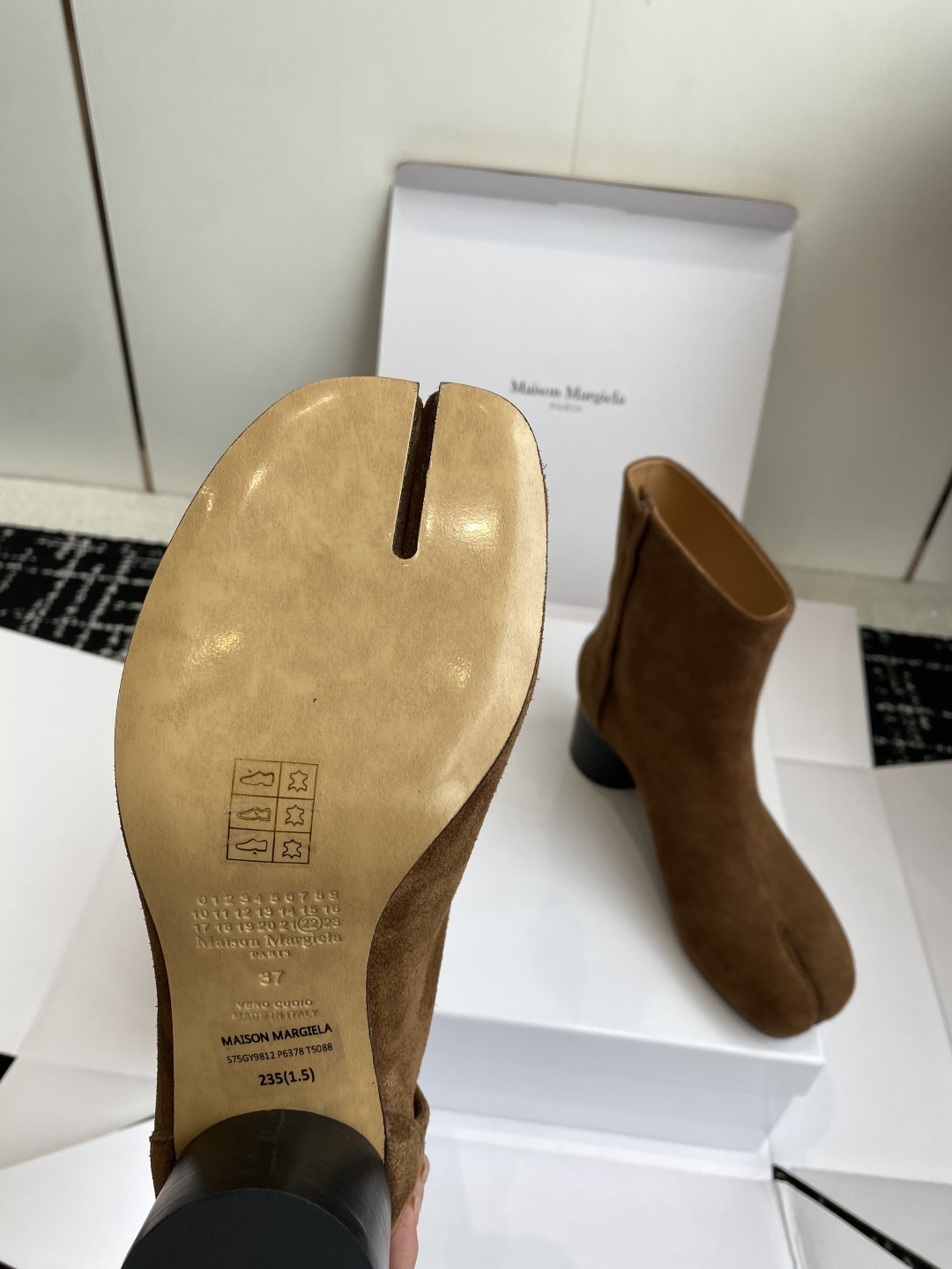 东莞代购级(⚠️官网同步✈️盒包装)MaisonMargiela MM6 马吉拉分趾系列粗跟跟分趾靴代购