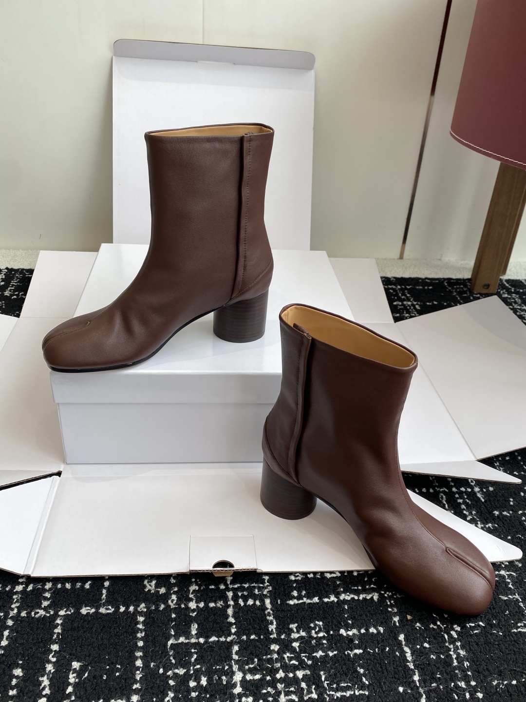 东莞代购级(⚠️官网同步✈️盒包装)MaisonMargiela MM6 马吉拉分趾系列粗跟跟分趾靴代购