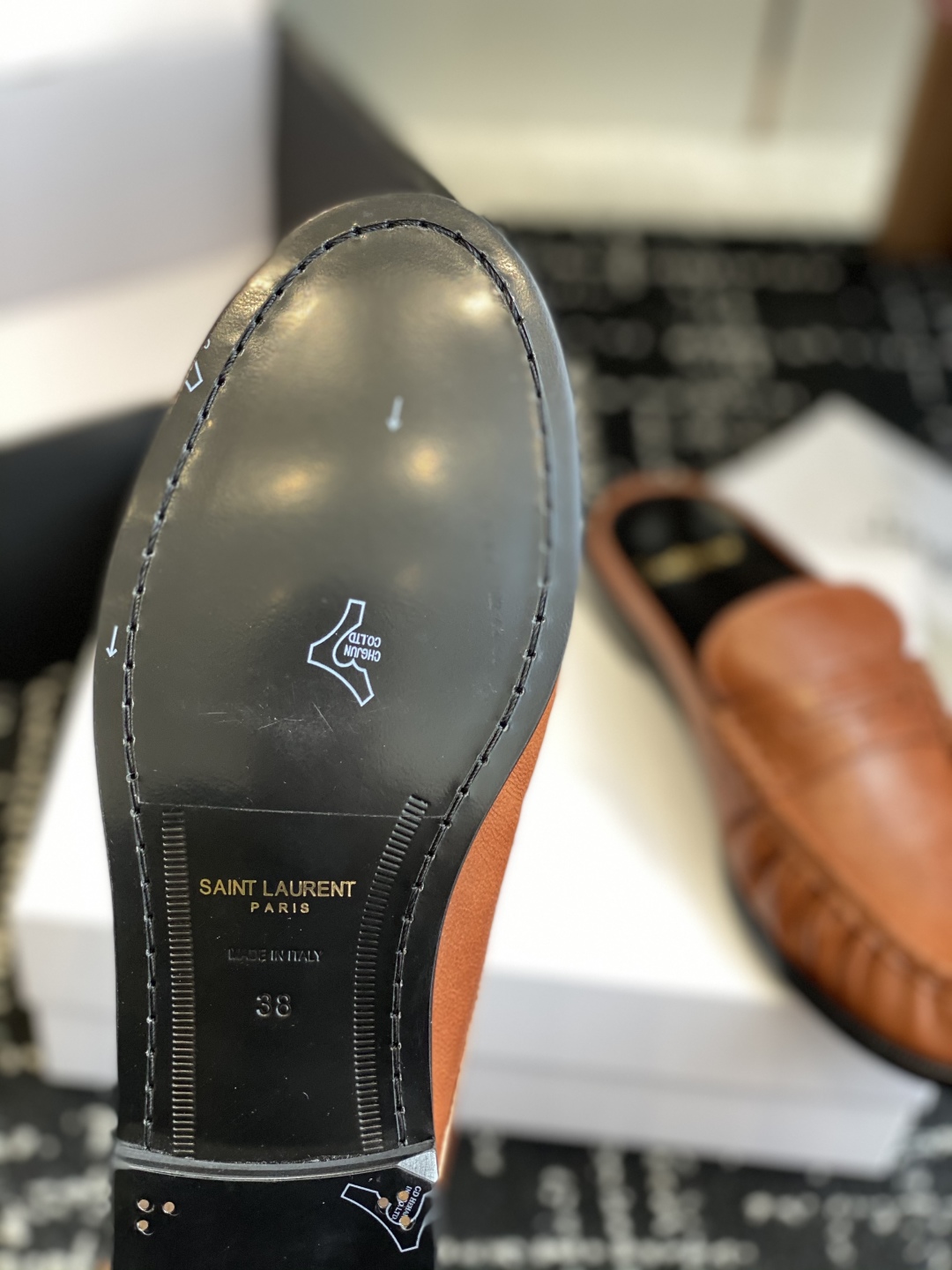 代购级Saint Laurent 圣罗兰 25ss经典乐福半拖小皮鞋超级超级无敌火爆的一个款这款我们家每