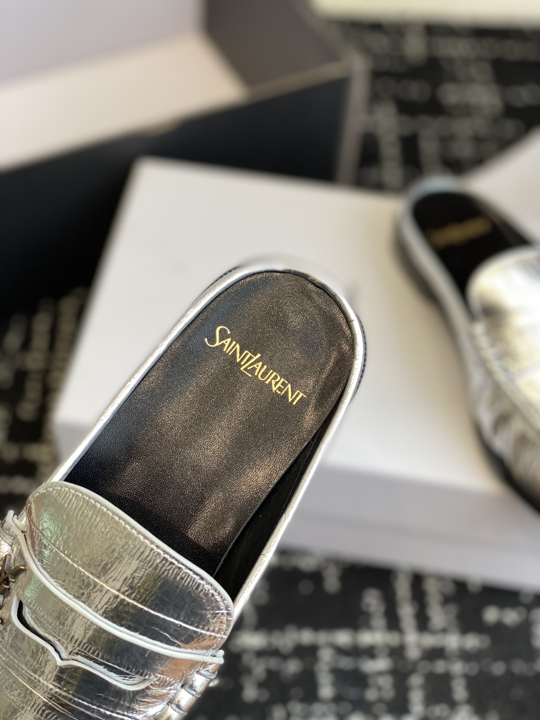 代购级Saint Laurent 圣罗兰 25ss经典乐福半拖小皮鞋超级超级无敌火爆的一个款这款我们家每