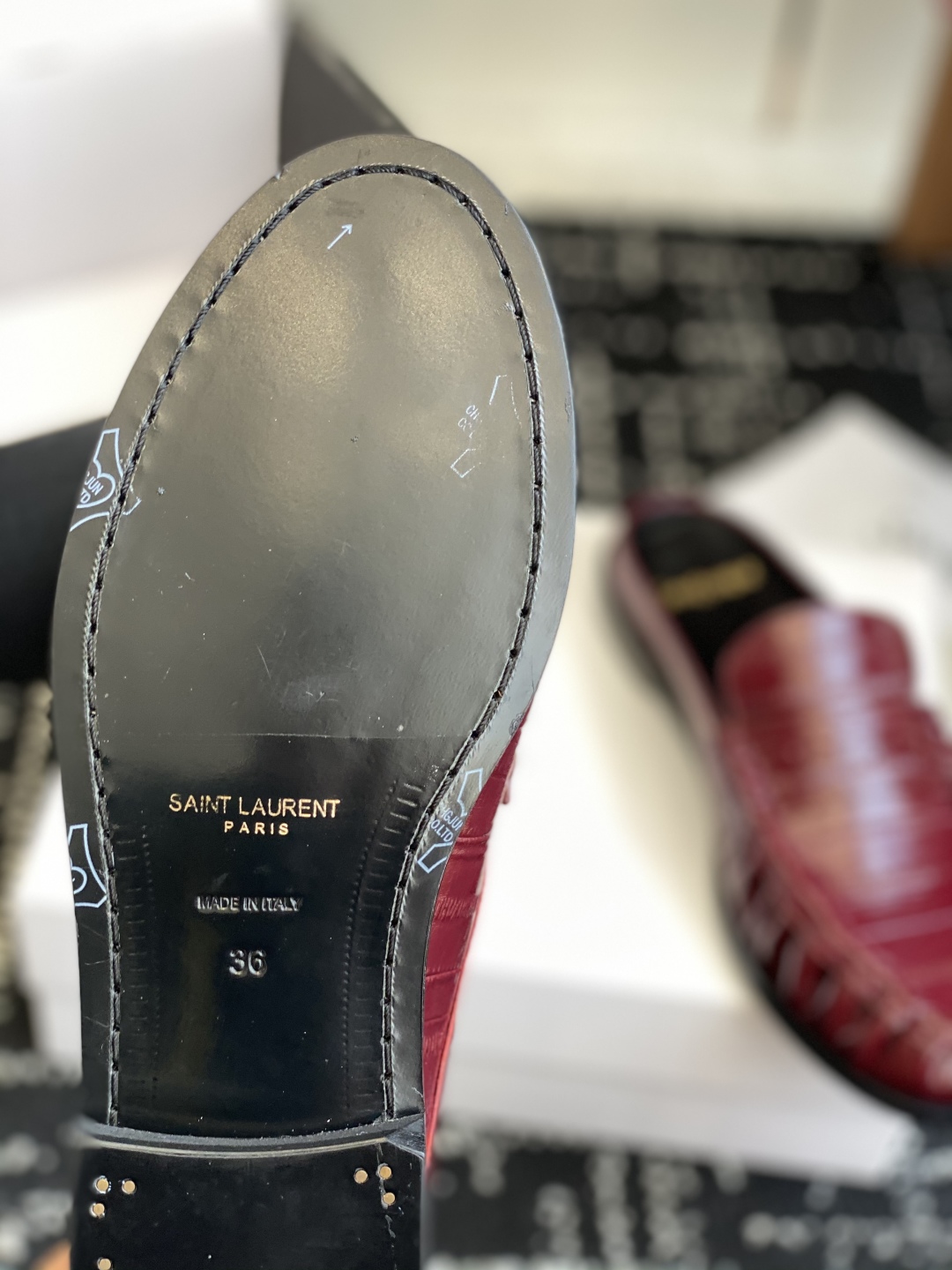 代购级Saint Laurent 圣罗兰 25ss经典乐福半拖小皮鞋超级超级无敌火爆的一个款这款我们家每