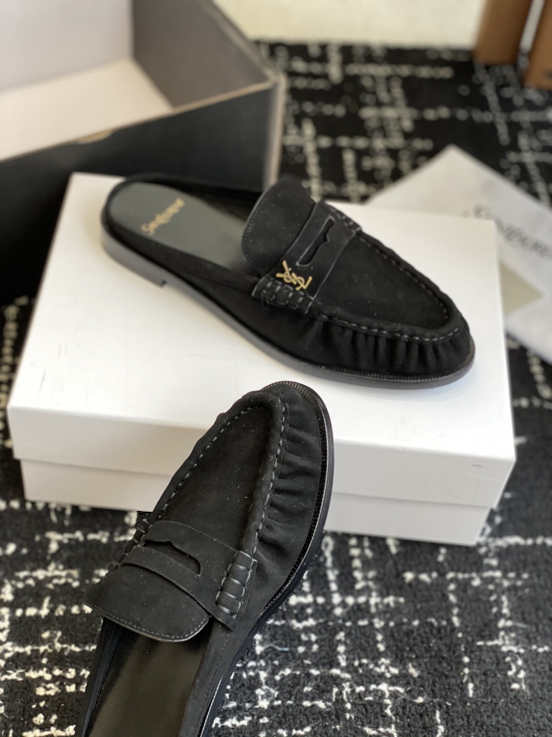代购级Saint Laurent 圣罗兰 25ss经典乐福半拖小皮鞋超级超级无敌火爆的一个款这款我们家每