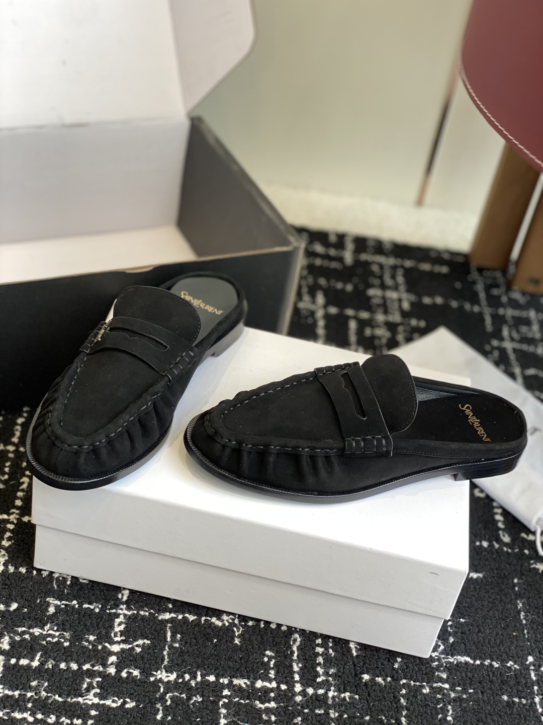 代购级Saint Laurent 圣罗兰 25ss经典乐福半拖小皮鞋超级超级无敌火爆的一个款这款我们家每