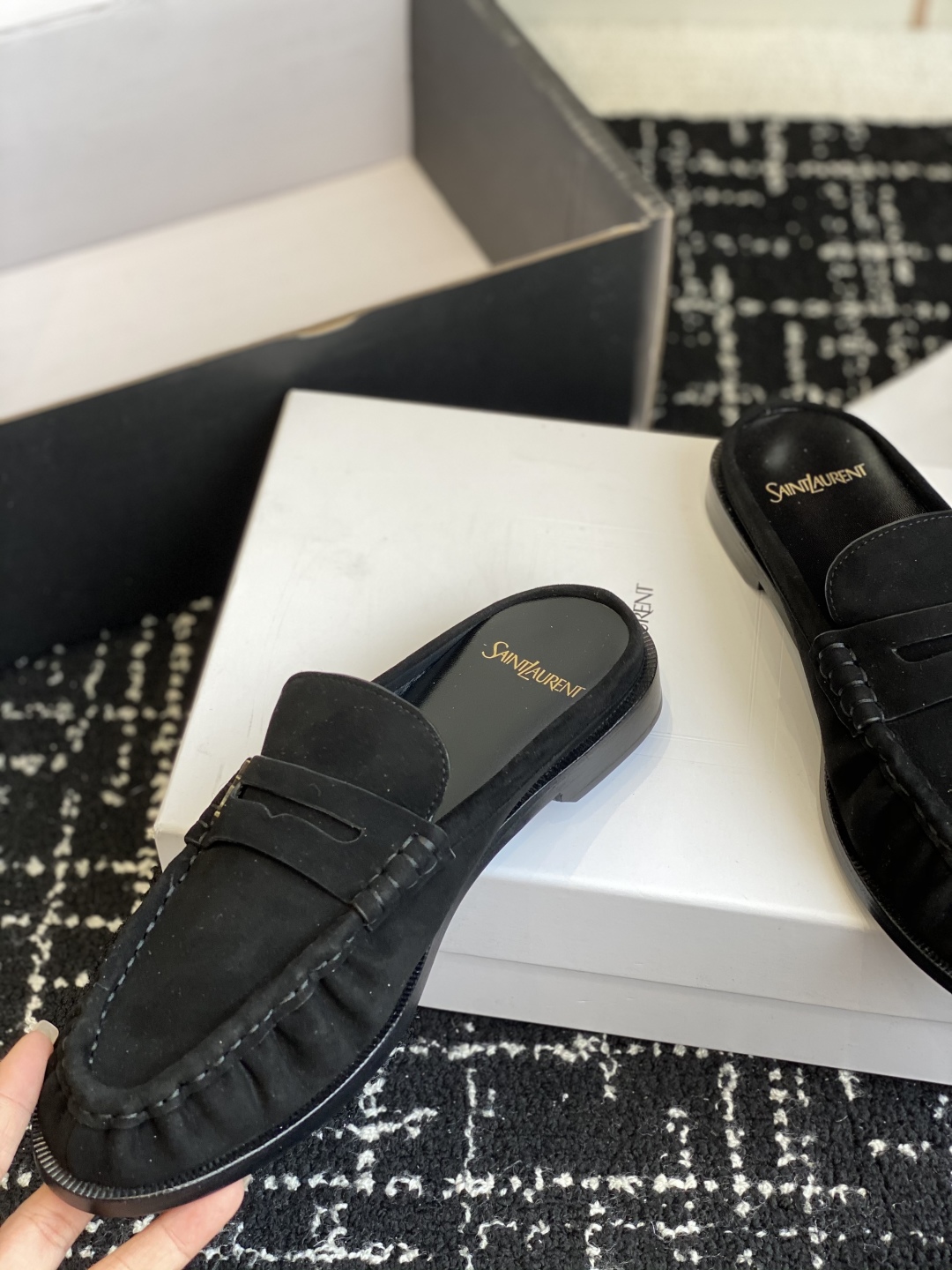 代购级Saint Laurent 圣罗兰 25ss经典乐福半拖小皮鞋超级超级无敌火爆的一个款这款我们家每