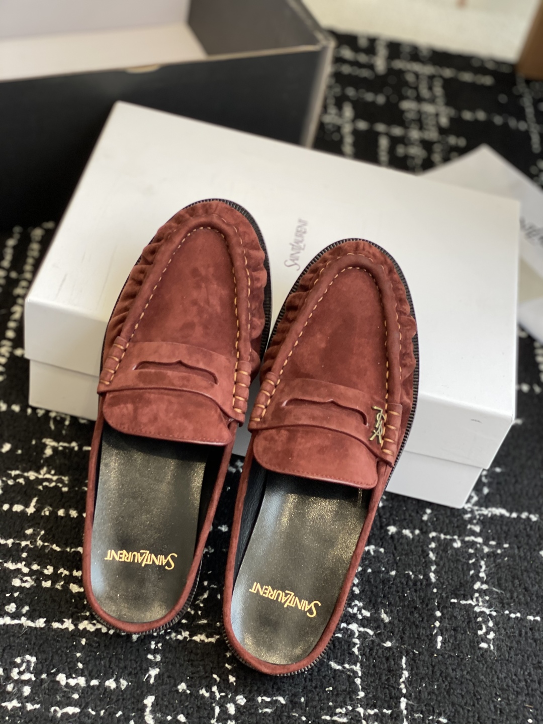 代购级Saint Laurent 圣罗兰 25ss经典乐福半拖小皮鞋超级超级无敌火爆的一个款这款我们家每