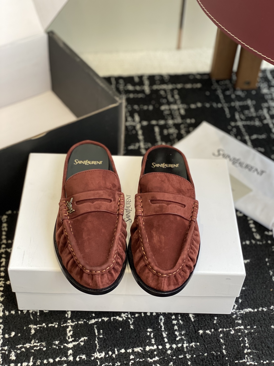 代购级Saint Laurent 圣罗兰 25ss经典乐福半拖小皮鞋超级超级无敌火爆的一个款这款我们家每