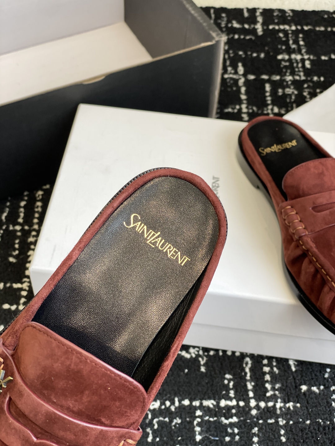 代购级Saint Laurent 圣罗兰 25ss经典乐福半拖小皮鞋超级超级无敌火爆的一个款这款我们家每