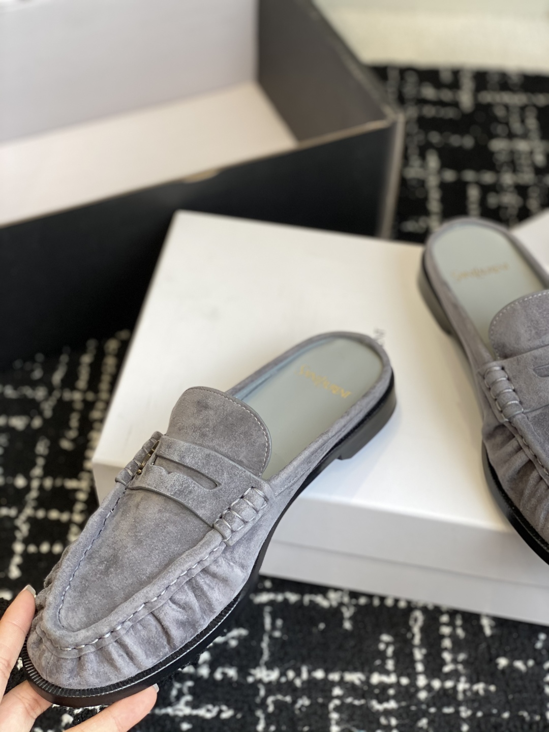 代购级Saint Laurent 圣罗兰 25ss经典乐福半拖小皮鞋超级超级无敌火爆的一个款这款我们家每