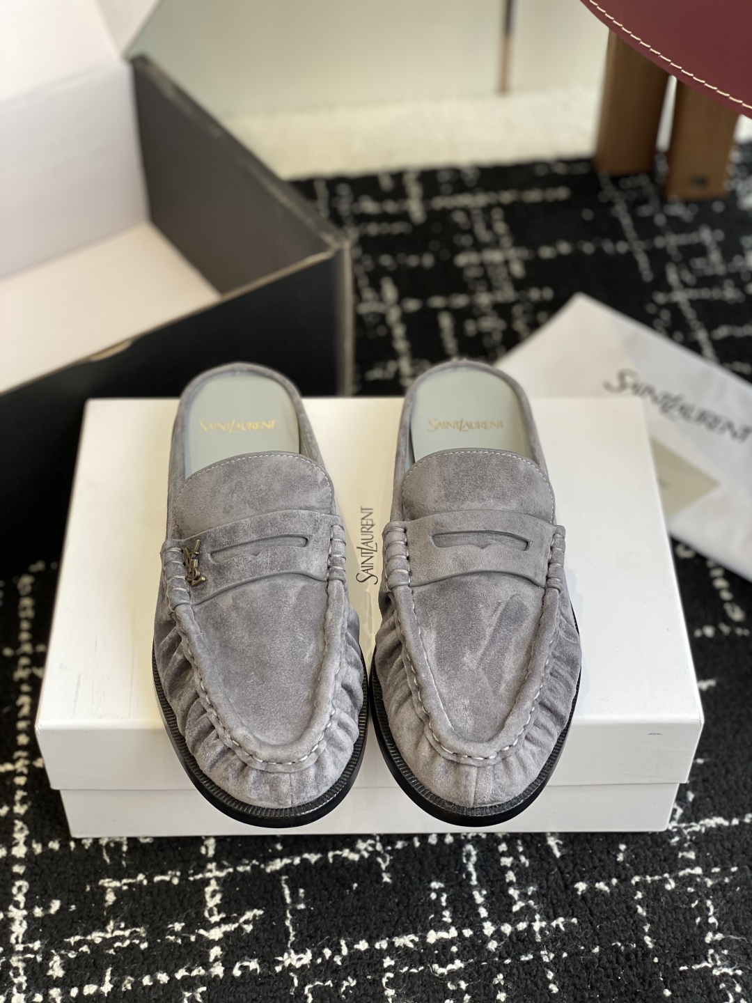 代购级Saint Laurent 圣罗兰 25ss经典乐福半拖小皮鞋超级超级无敌火爆的一个款这款我们家每