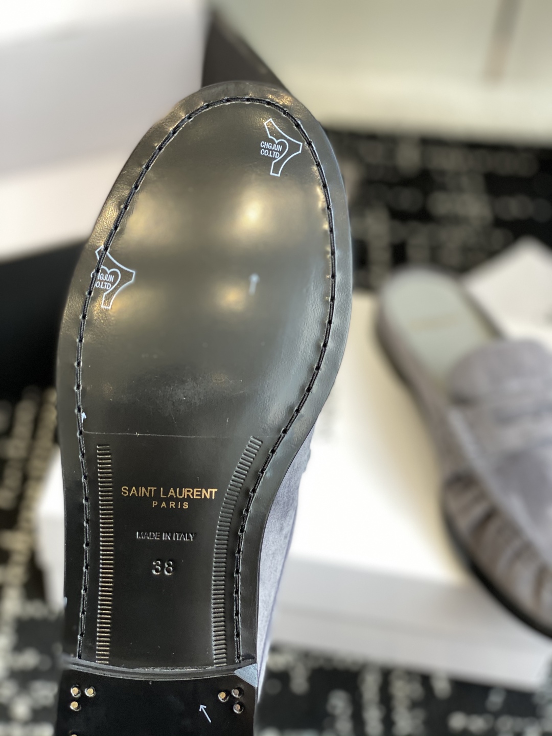 代购级Saint Laurent 圣罗兰 25ss经典乐福半拖小皮鞋超级超级无敌火爆的一个款这款我们家每