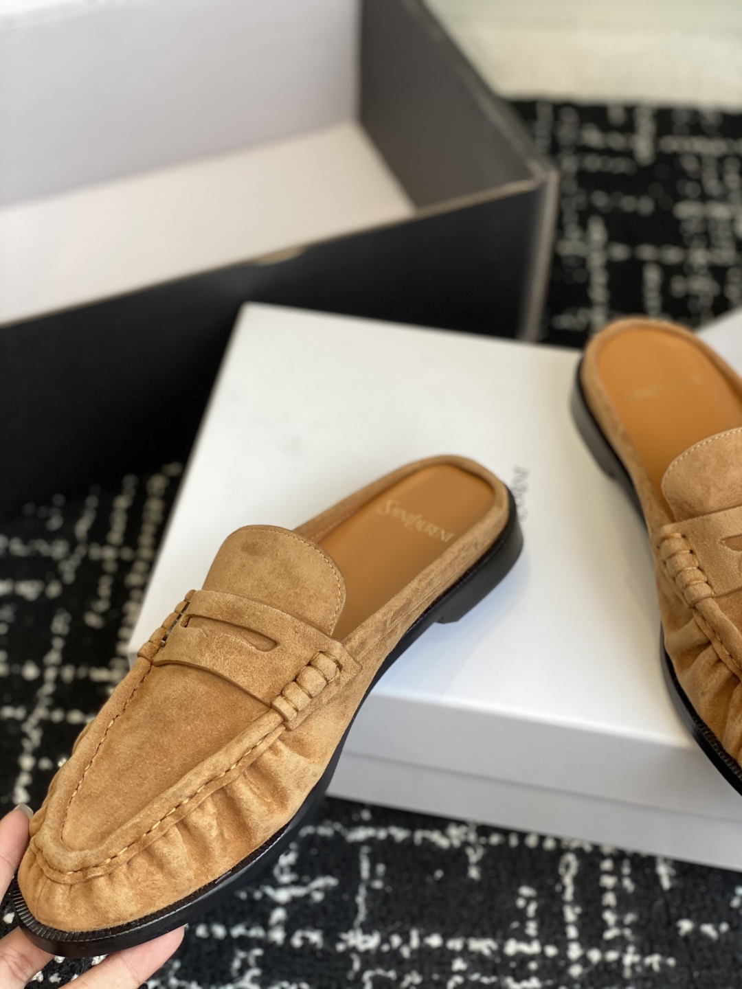 代购级Saint Laurent 圣罗兰 25ss经典乐福半拖小皮鞋超级超级无敌火爆的一个款这款我们家每