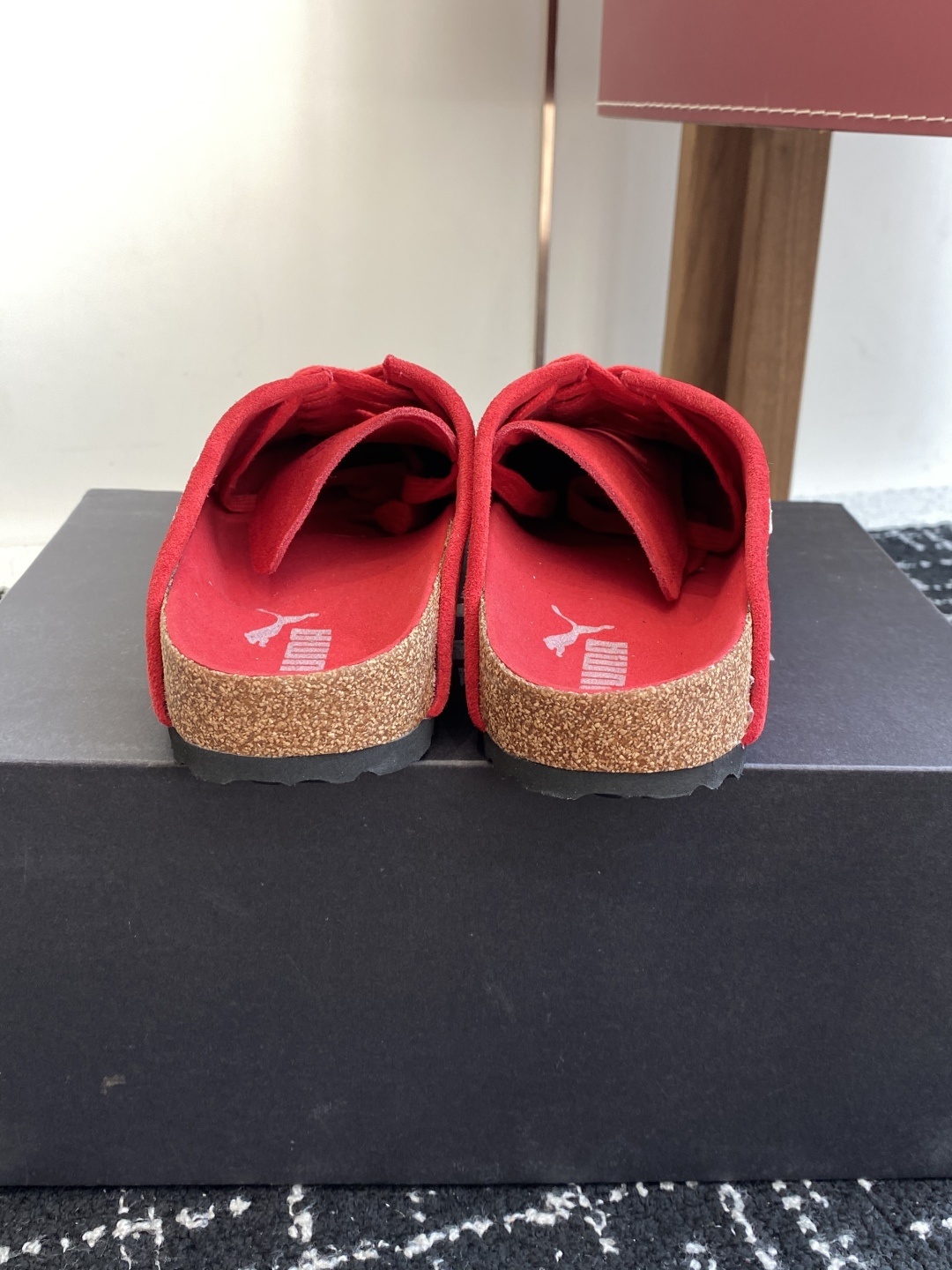 代购级puma x Birkenstock 彪马x勃肯鞋情侣款 包头鞋皮革绒面双扣时尚休闲平底鞋 牛皮绒